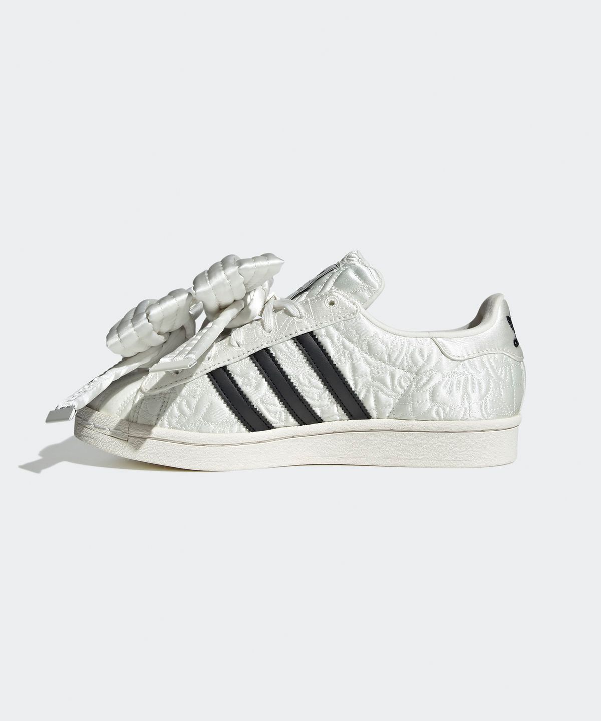 아디다스(ADIDAS) 아디다스 X 캐롤라인 후 슈퍼스타 - 화이트 / JQ4305