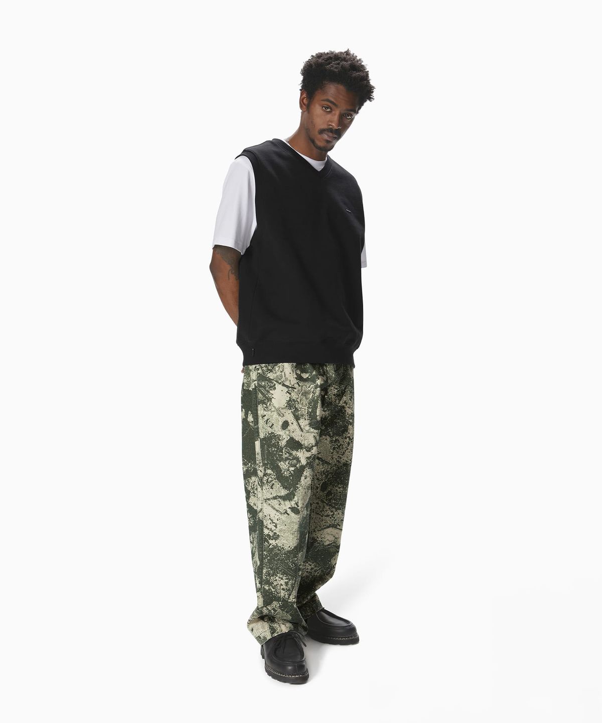 디스이즈네버댓(THISISNEVERTHAT) T.N.T. Classic HDP V Neck Vest Black
