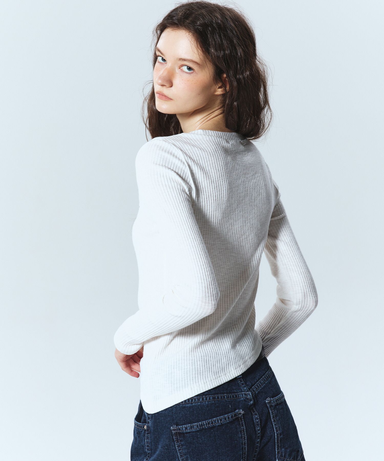 【NICK&NICOLE】 OBLIQUE LINE LONG SLEEVE TOP TOP / 追跡付 MUSINSA | NICK&NICOLE OBLIQUE LINE LONG SLEEVE TOP_IVORY
