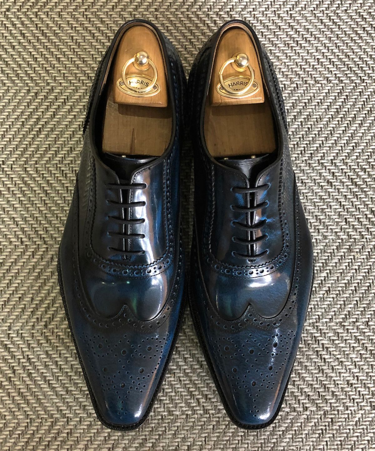 조앤슈(JOENSHOE) 헤리티지 윙팁 브로깅 옥스퍼드 블루