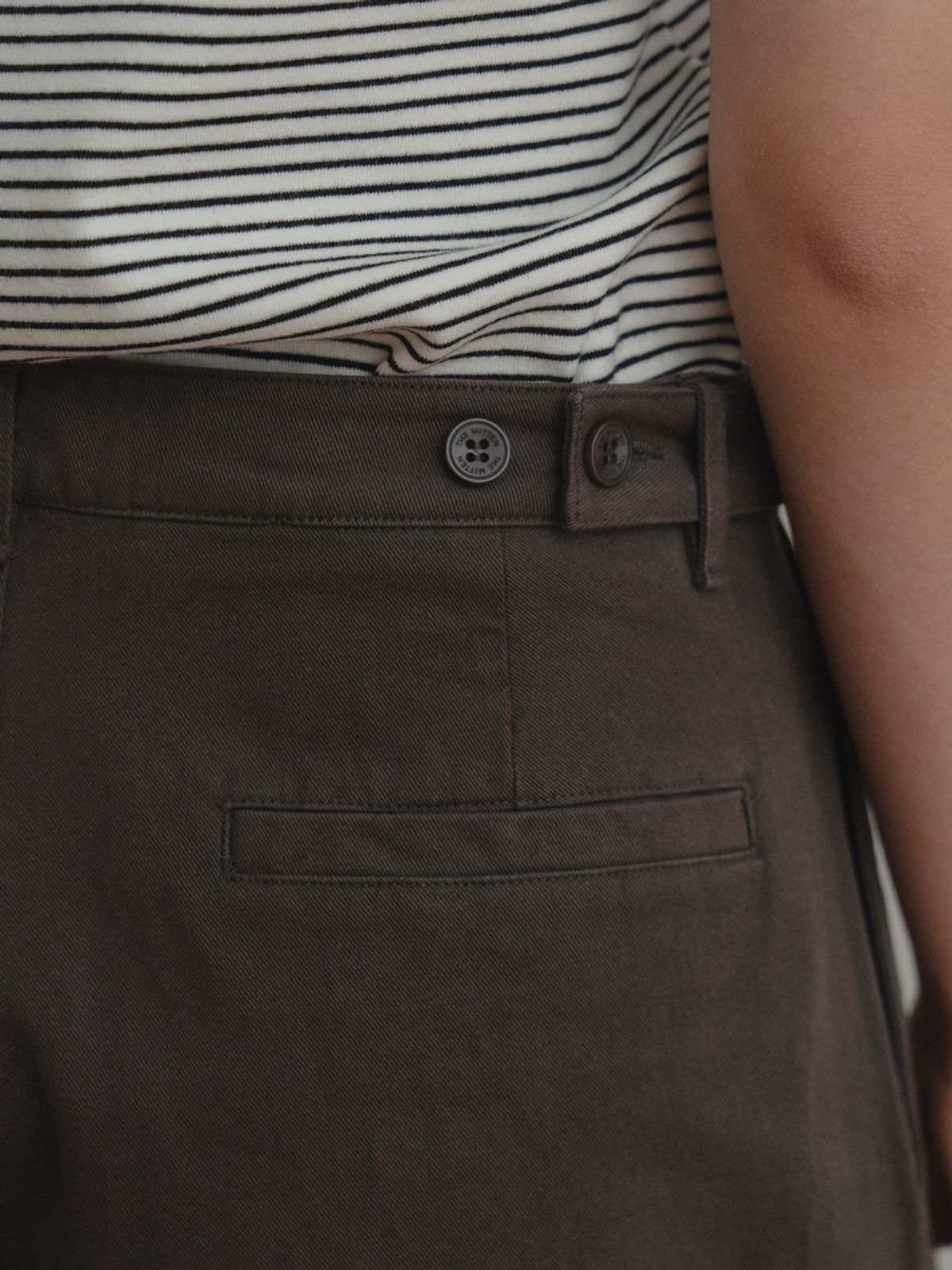 더미튼(THEMITTEN) Slug cotton pants (bark)
