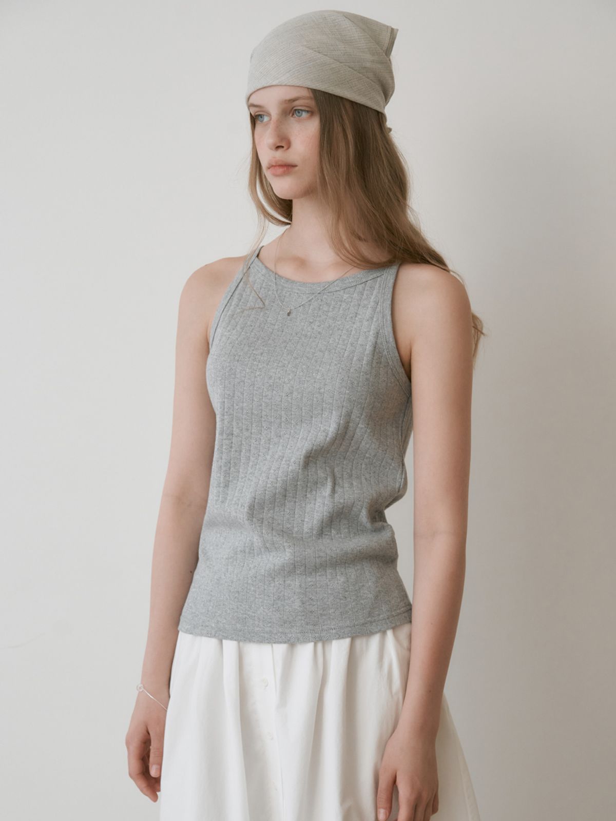 더미튼(THEMITTEN) Milk tea sleeveless (gray)