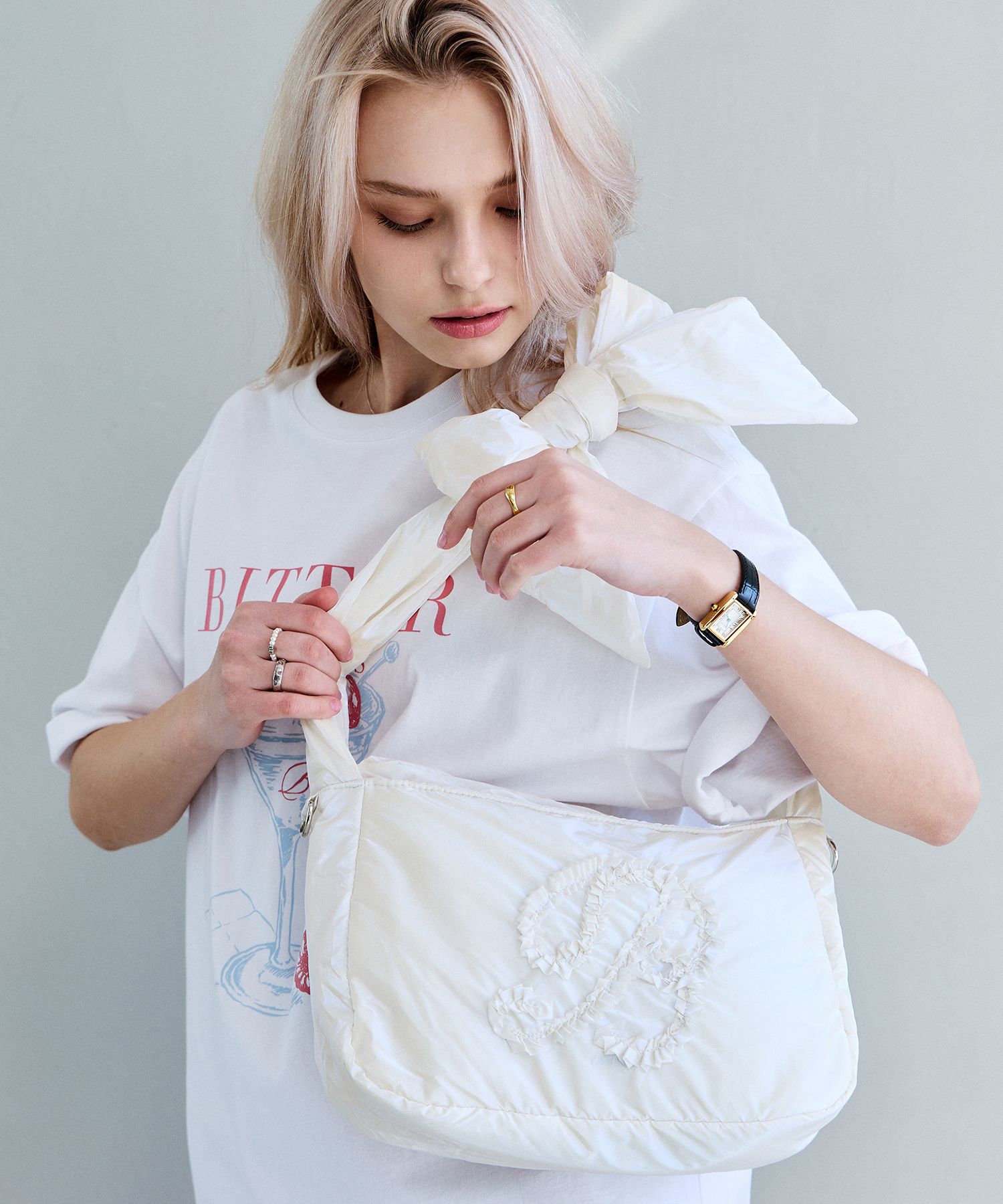 【BITTER CELLS】 Cloudy Ruffle Bag /追跡付 MUSINSA | BITTERCELLS Cloudy Ruffle Bag-Black