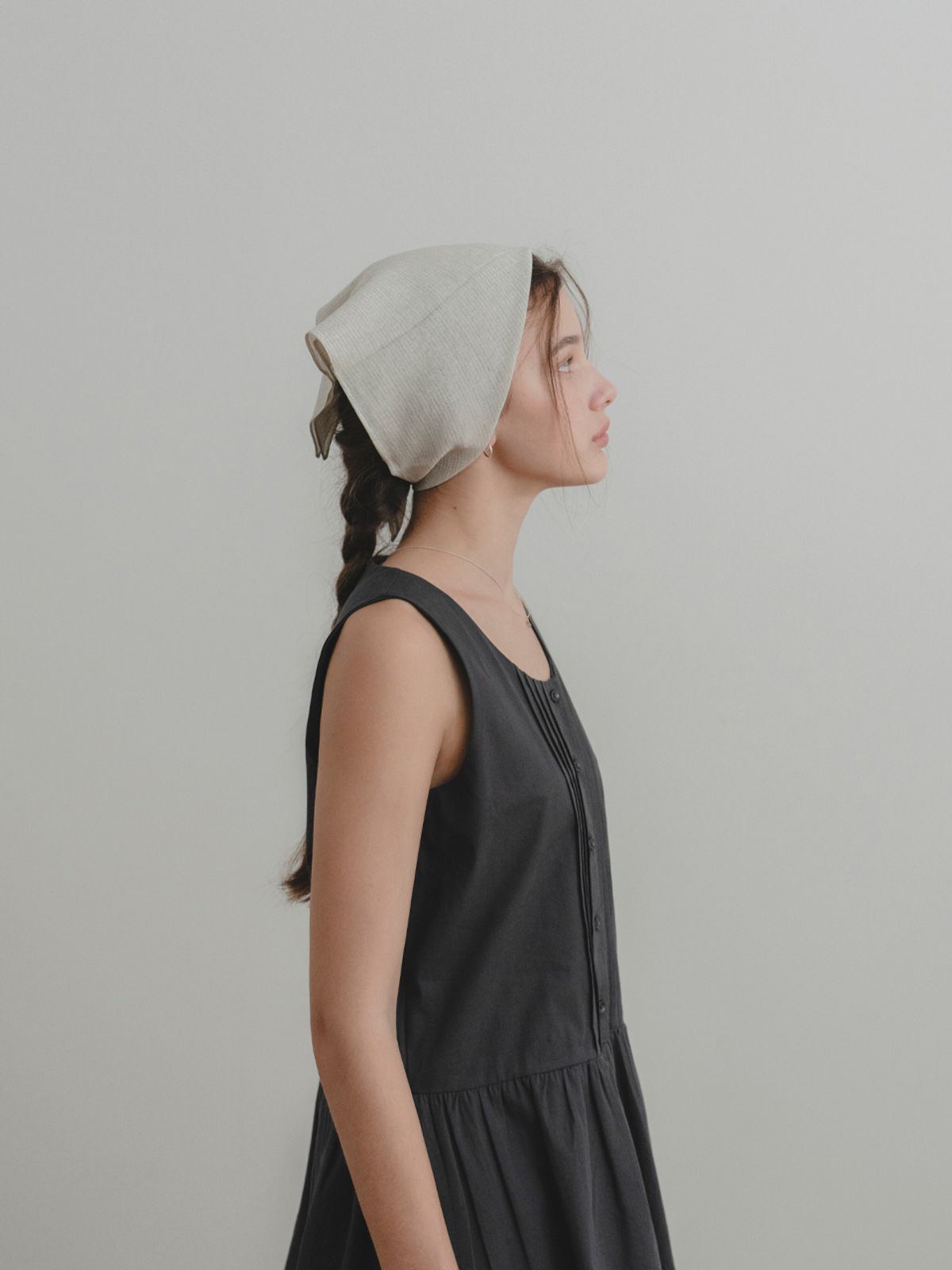 더미튼(THEMITTEN) Biscuit one-piece (charcoal)