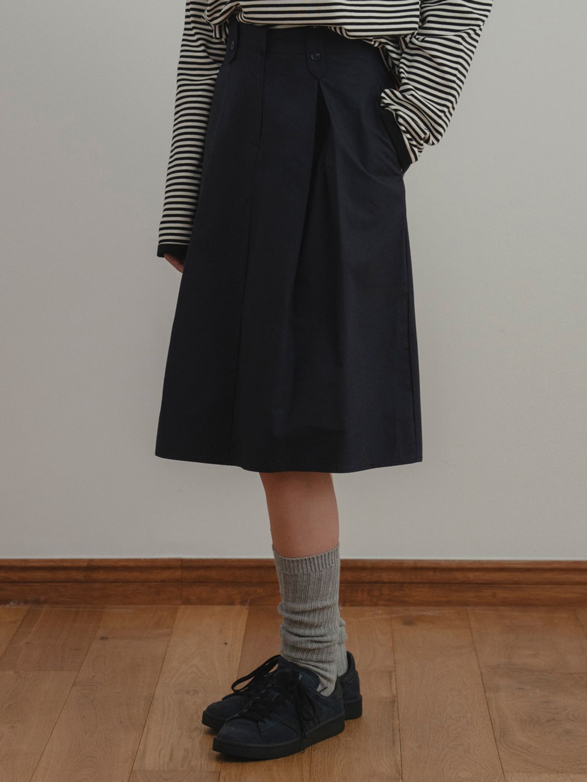 더미튼(THEMITTEN) Peanut midi skirt (navy)