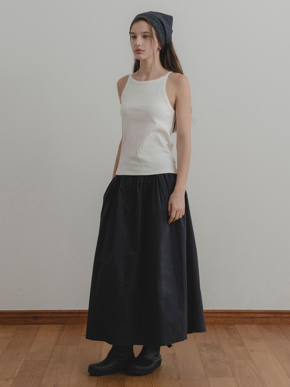더미튼(THEMITTEN) Labe cotton skirt (navy)