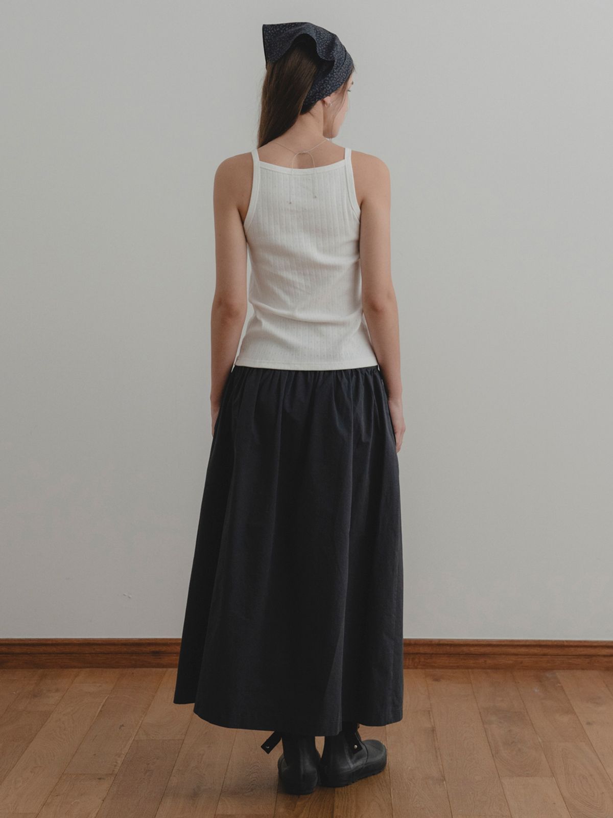 더미튼(THEMITTEN) Labe cotton skirt (navy)