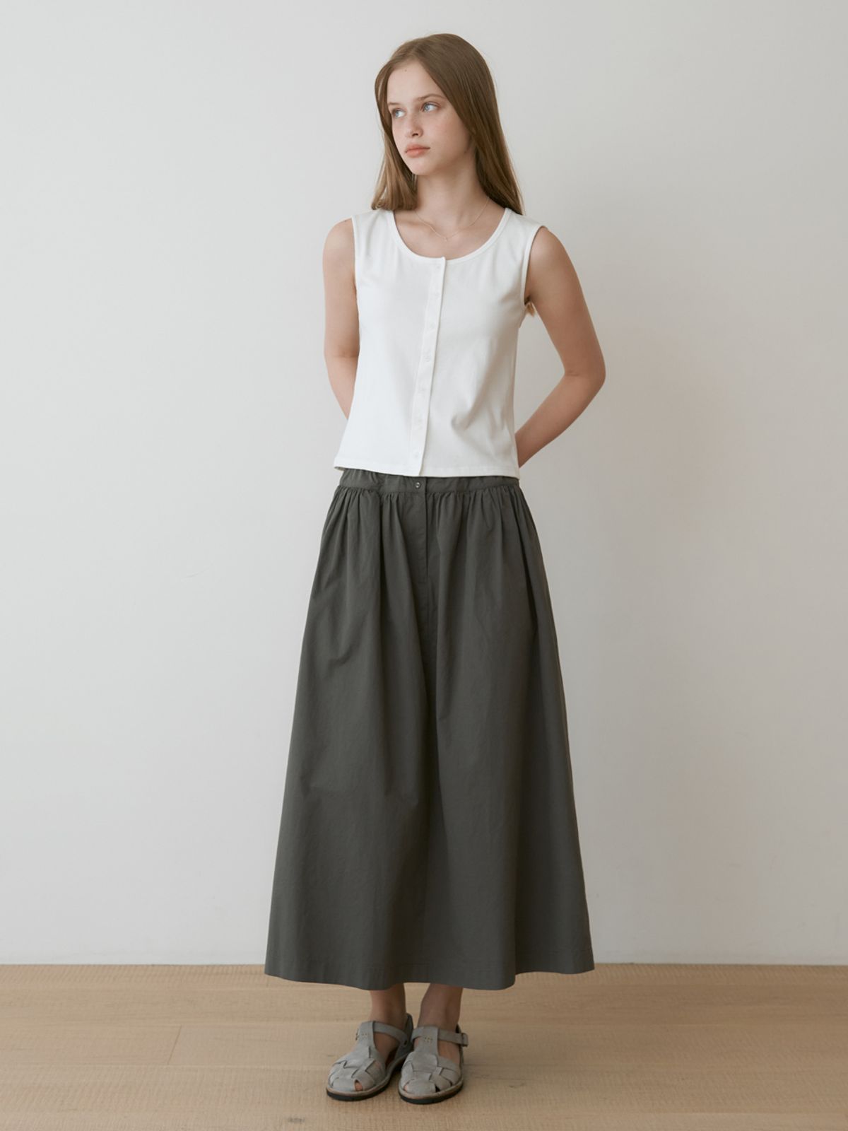 더미튼(THEMITTEN) Labe cotton skirt (charcoal)