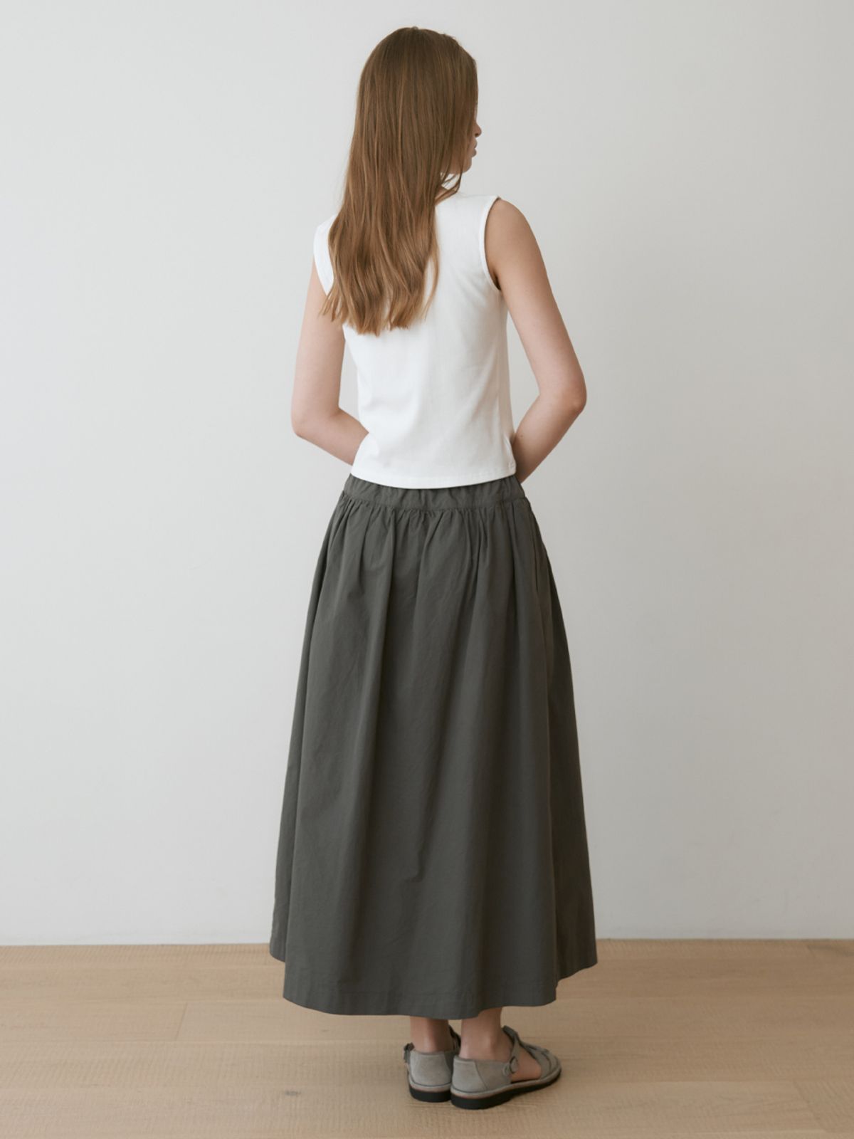 더미튼(THEMITTEN) Labe cotton skirt (charcoal)