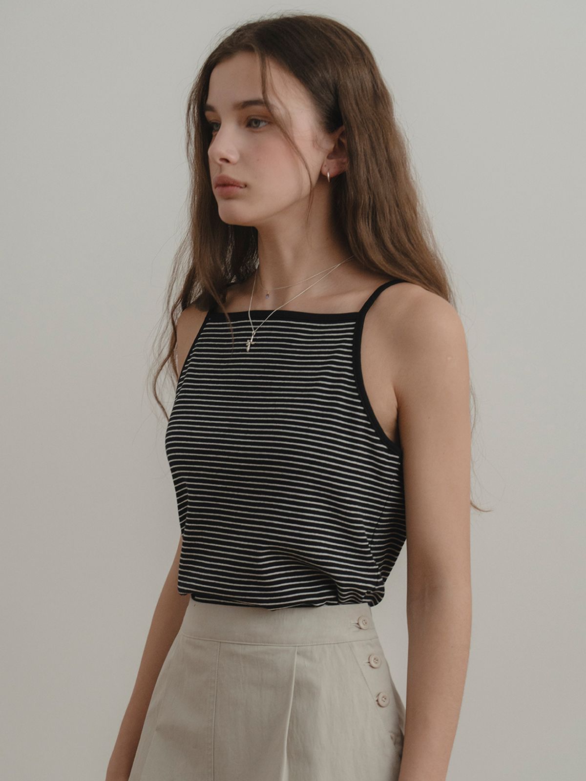 더미튼(THEMITTEN) Grin stripe sleeveless (black)