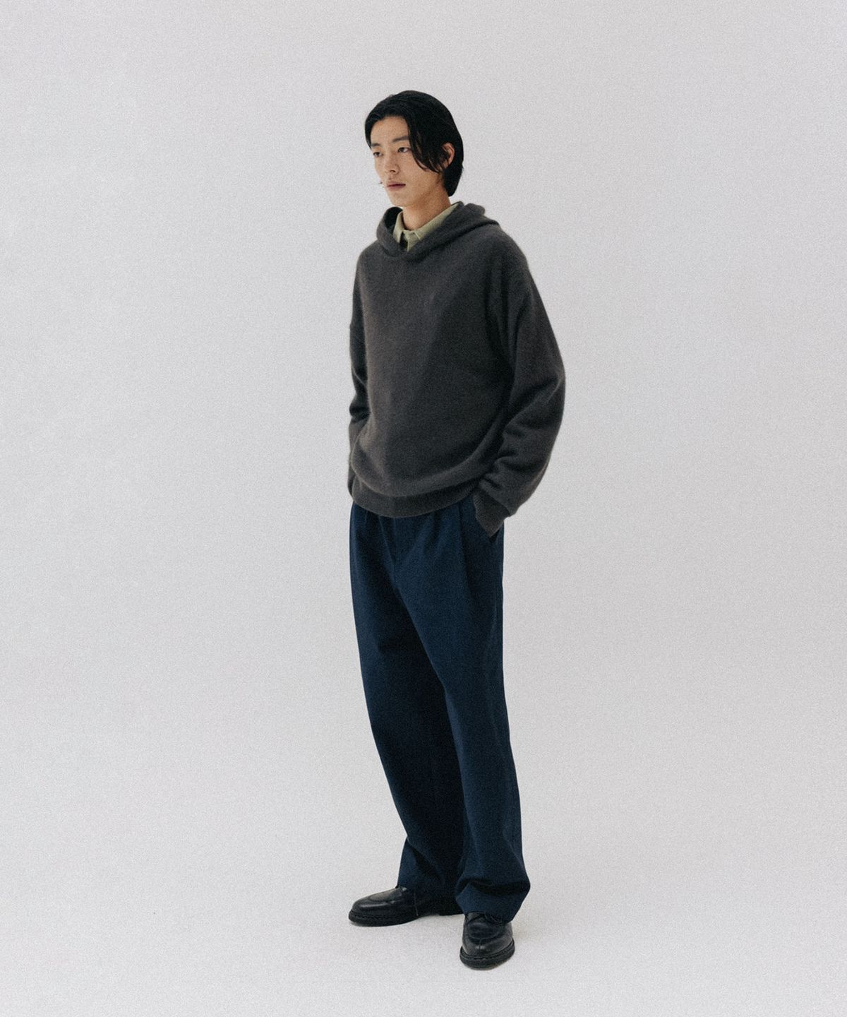 블랭크룸(BLANKROOM) 필드데이 치노스_NAVY
