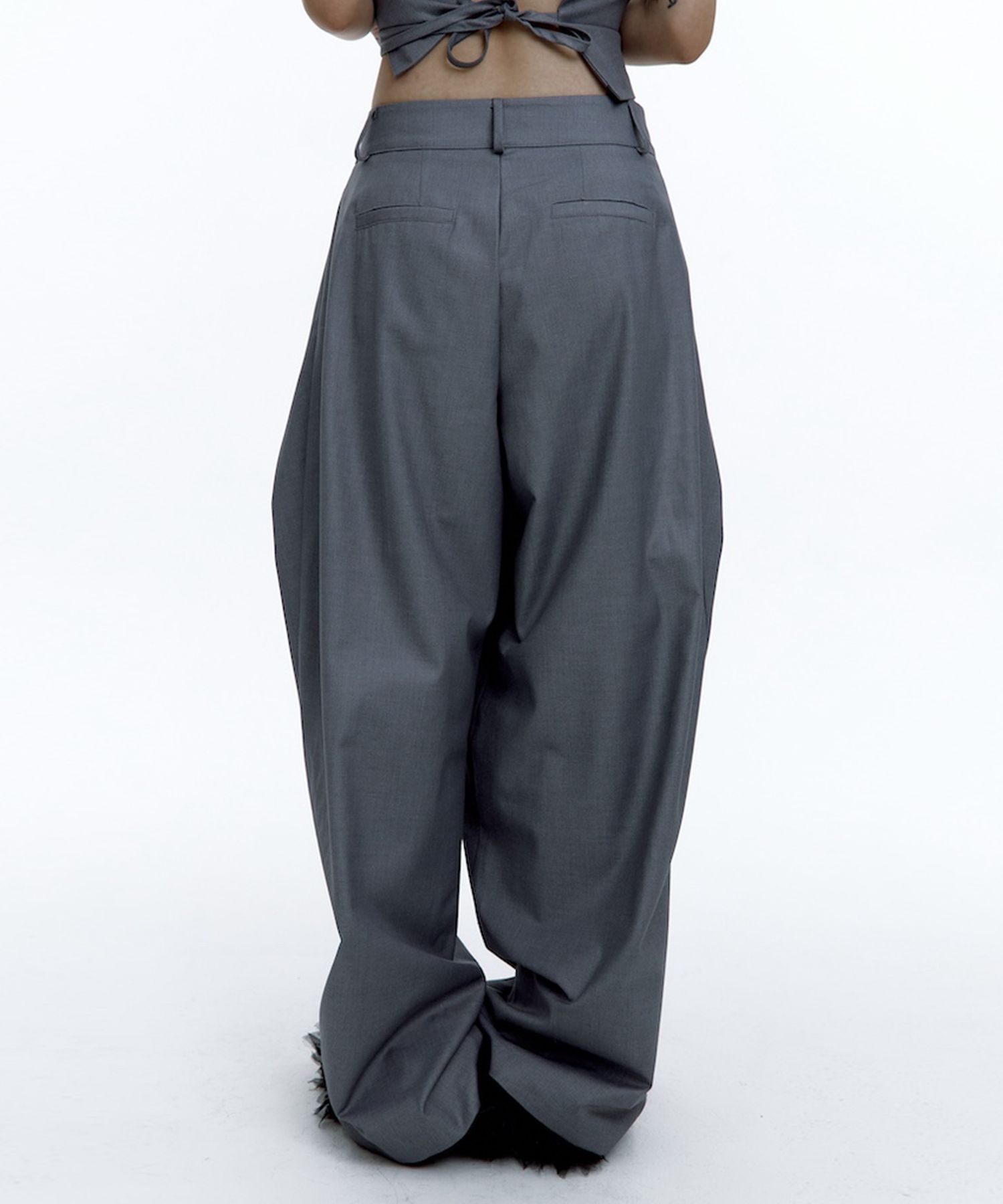 【Kashiko】Pintuck Asymmetric Trousers 3Colors MUSINSA | KASHIKO Pintuck Asymmetric Trousers Gray