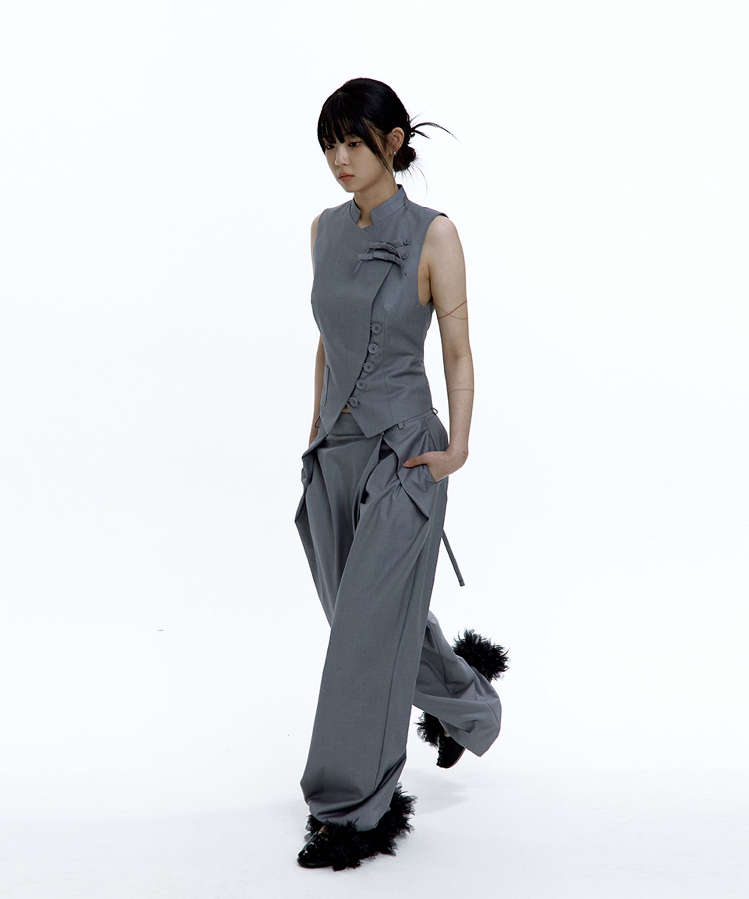 ★2025SS新作★KASHIKO★Pintuck Asymmetric Trousers MUSINSA | KASHIKO Pintuck Asymmetric Trousers Black