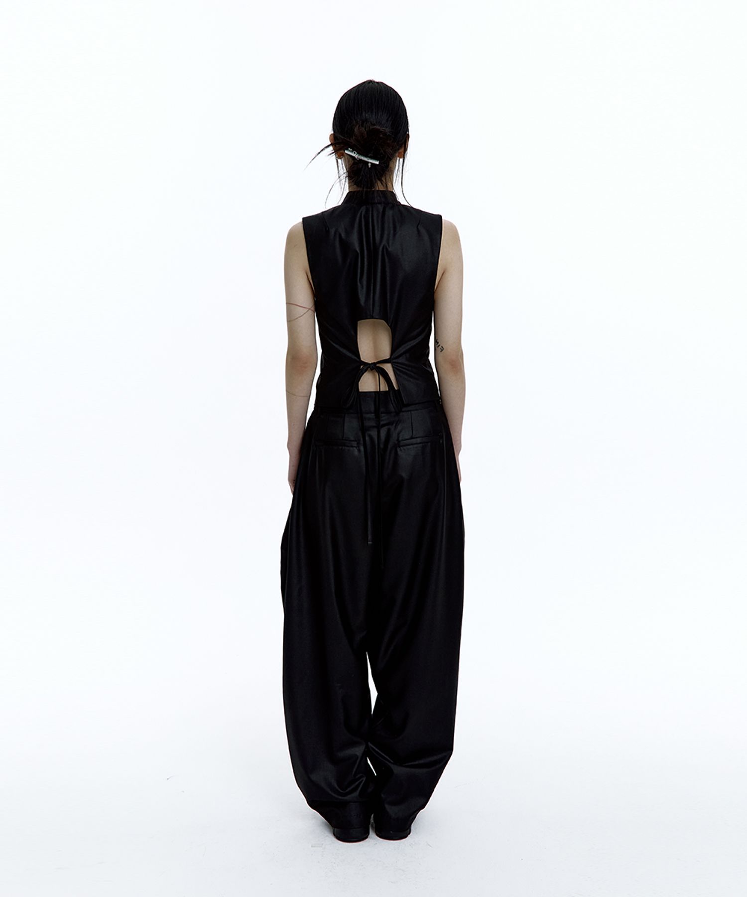 【Kashiko】25ss Pintuck Asymmetric Trousers MUSINSA | KASHIKO Pintuck Asymmetric Trousers Black