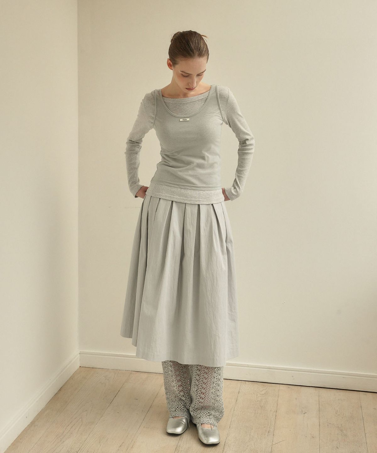 아우로(OURO) COTTON TUCK SKIRT  [ PALE BLUE ]