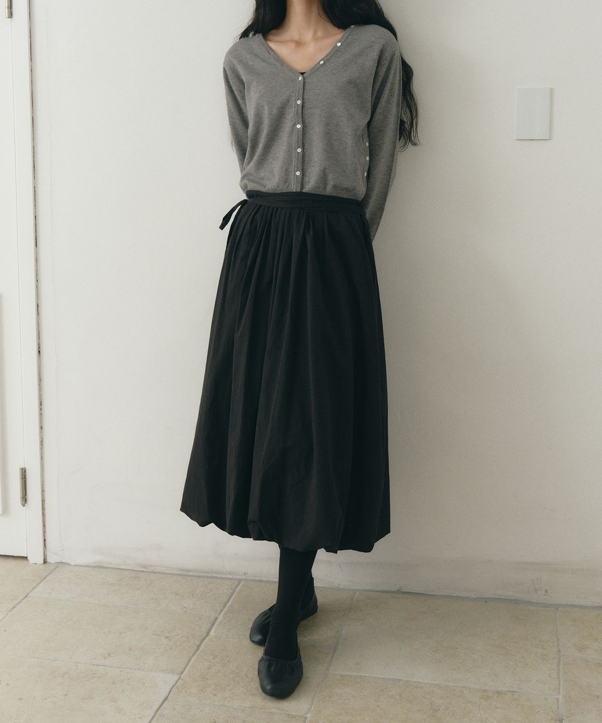 로우타이드(LOW TIDE) STRAP BALLOON SKIRT [BLACK]