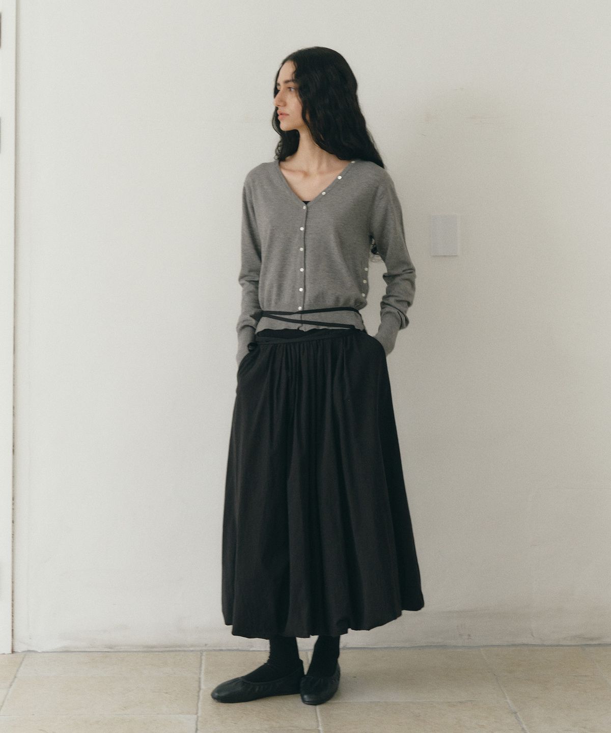 로우타이드(LOW TIDE) STRAP BALLOON SKIRT [BLACK]
