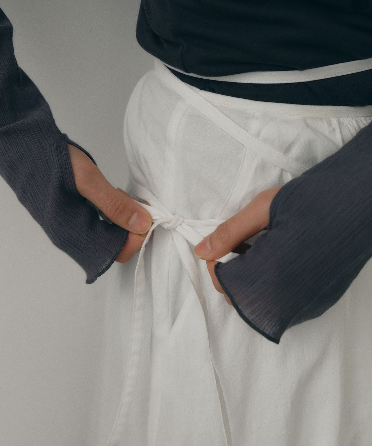 로우타이드(LOW TIDE) STRAP BALLOON SKIRT [WHITE]