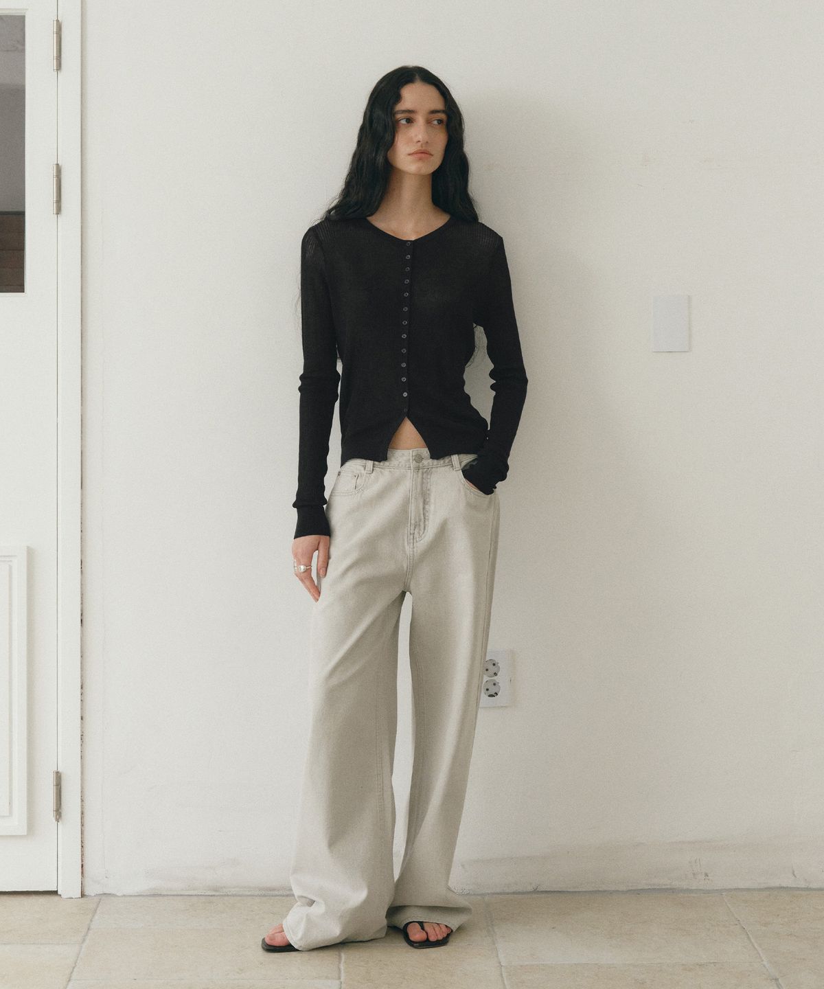 로우타이드(LOW TIDE) RIBBED BUTTON CARDIGAN [BLACK]