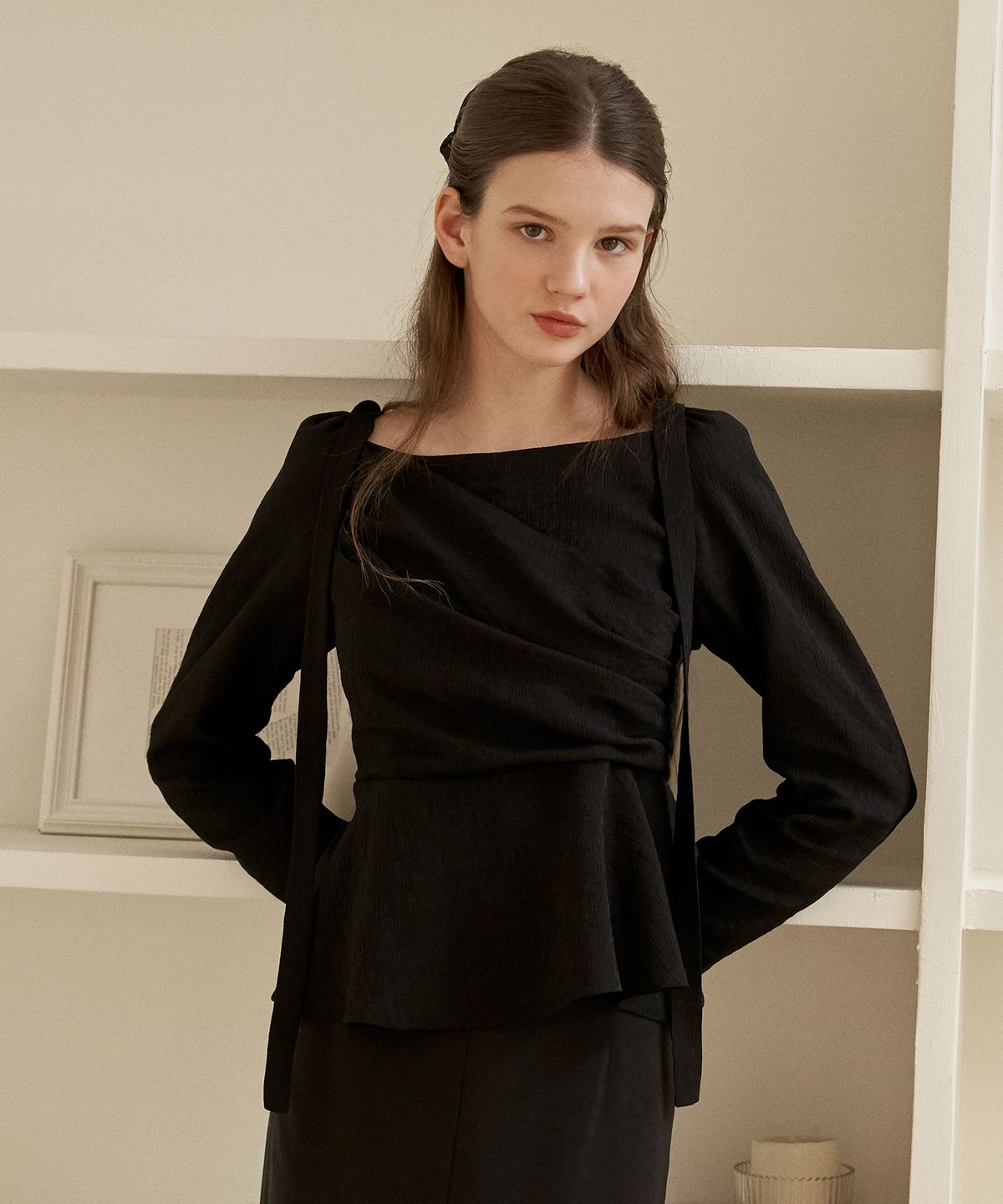 플로브(FLOVE) MUE MUE BLOUSE(BK)
