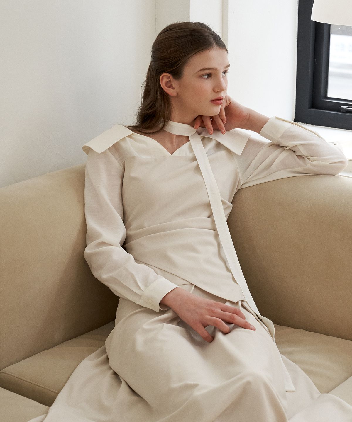 플로브(FLOVE) SOFT DRAPING BLOUSE(BE)
