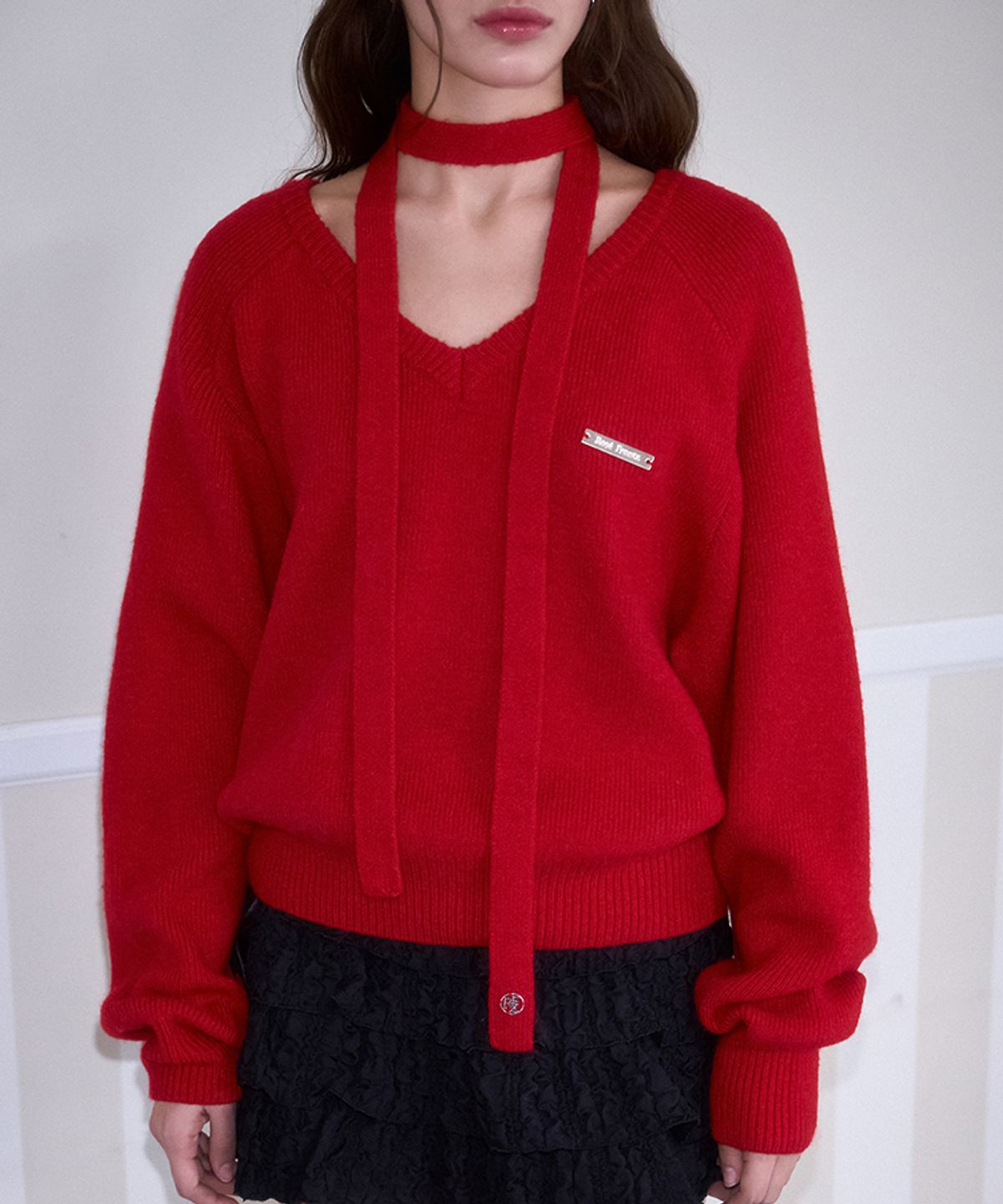 로제프란츠(ROSEFRANTZ) Tie & Vneck Knit [Red]