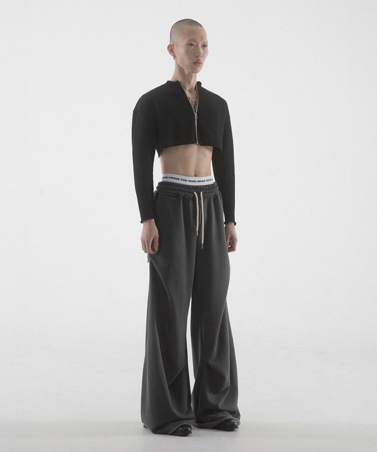 팬쇼(FANSHOW) SIX COLON NINETEEN GEOMETRY PANTS - PIGMENT BLACK