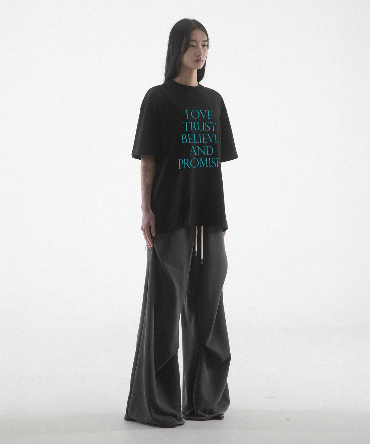 팬쇼(FANSHOW) SIX COLON NINETEEN GEOMETRY PANTS - PIGMENT BLACK