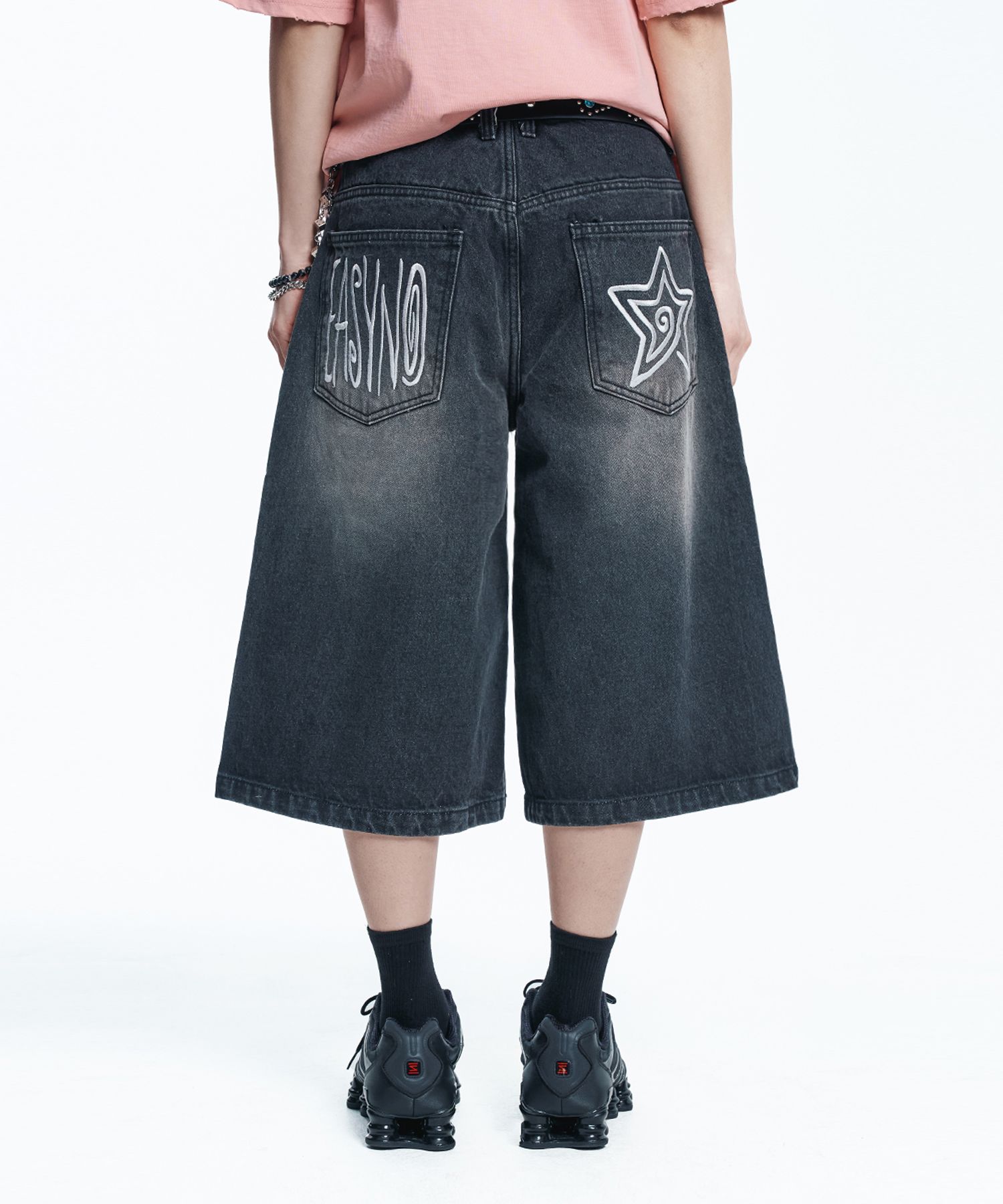 デニム・ジーパン [EASY NO EASY] STAR CROPPED DENIM BERMUDA SHORTS MUSINSA | EASY NO EASY Star 8-part denim bermuda pants