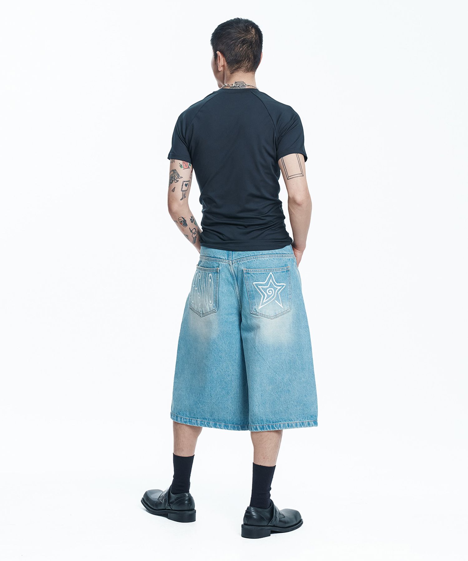 デニム・ジーパン [EASY NO EASY] STAR CROPPED DENIM BERMUDA SHORTS MUSINSA | EASY NO EASY Star 8-part denim bermuda pants