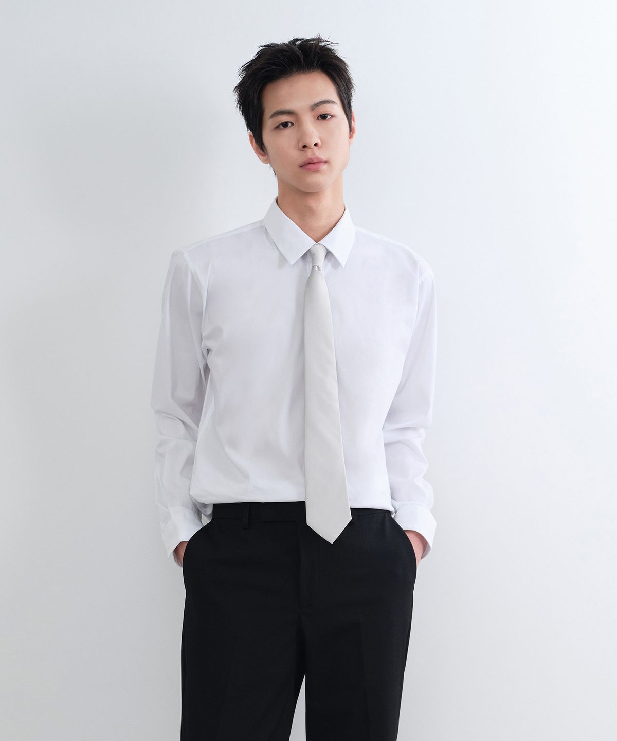 무신사 스탠다드(MUSINSA STANDARD) 실크 솔리드 넥타이 [실버]