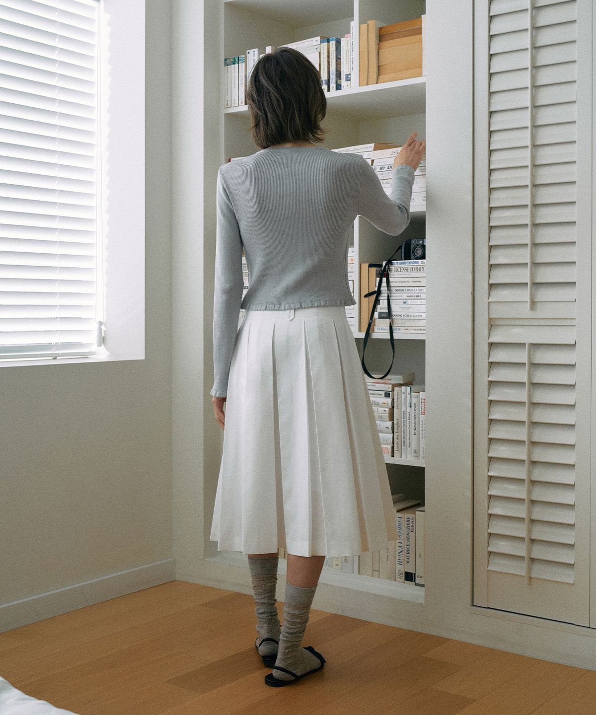라메레이(LAMEREI) Cotton Pleats Midi Skirt[LMBESPSK5408]-Off-White