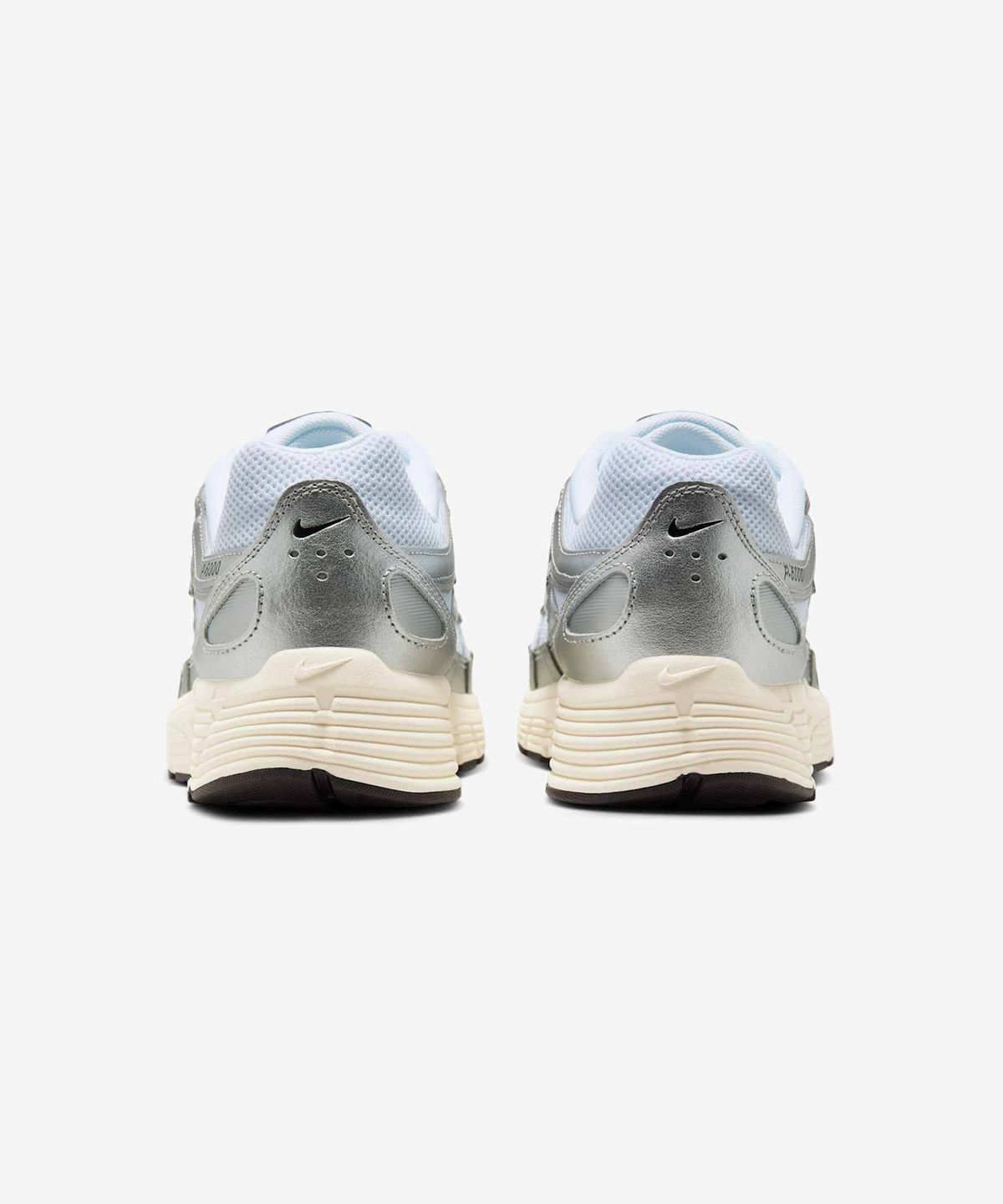 나이키(NIKE) P-6000 M - 화이트:메탈릭 실버:플랫 실버:블랙 / CD6404-105