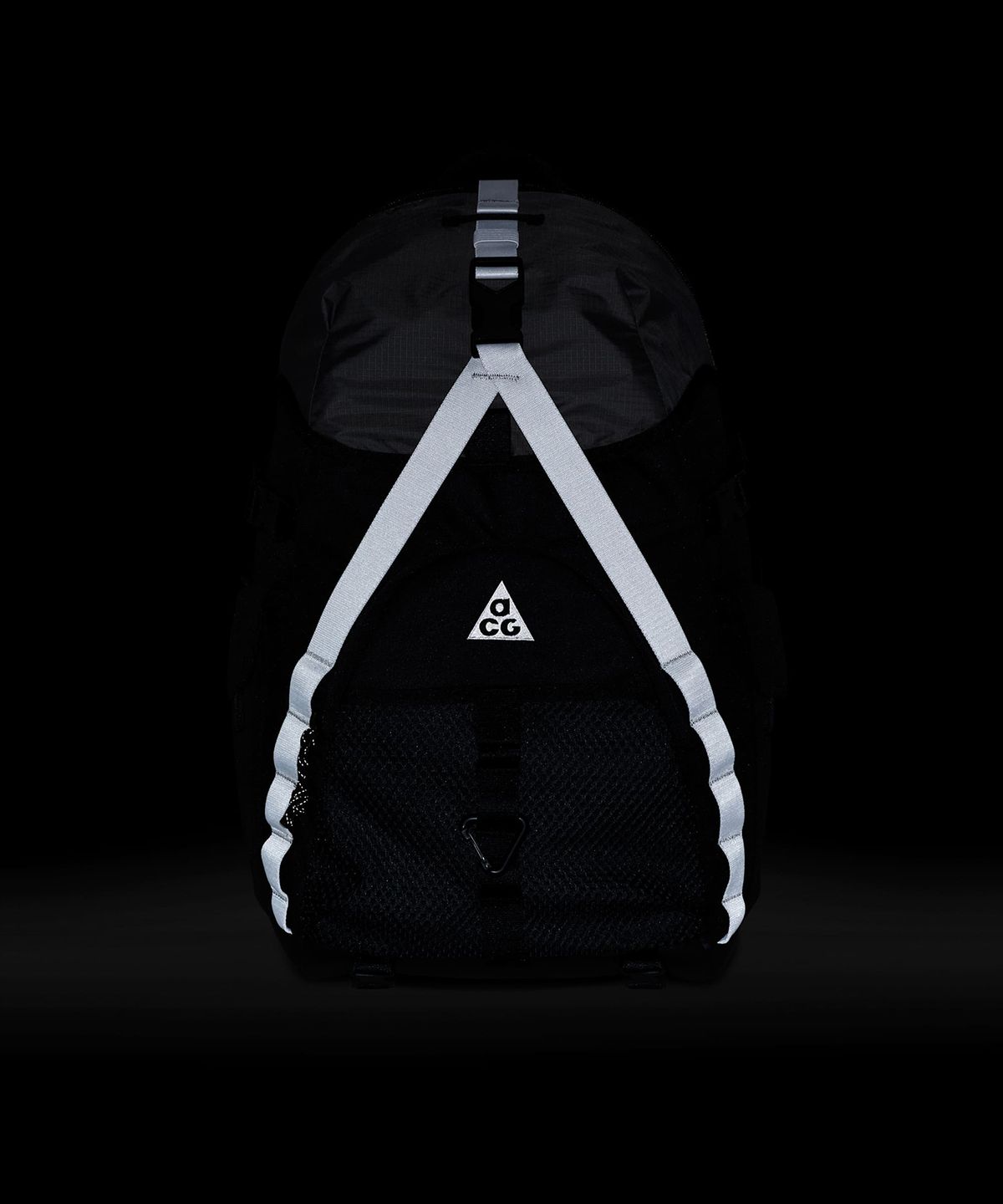나이키(NIKE) ACG 데이맥스 백팩(25L) - 블랙:칼리지 그레이 / HJ8178-010