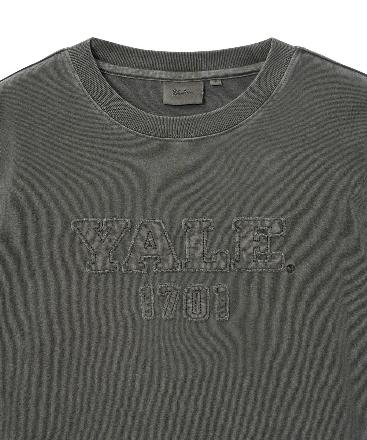 예일(YALE) 우먼즈 피그먼트 아플리케 티셔츠_차콜