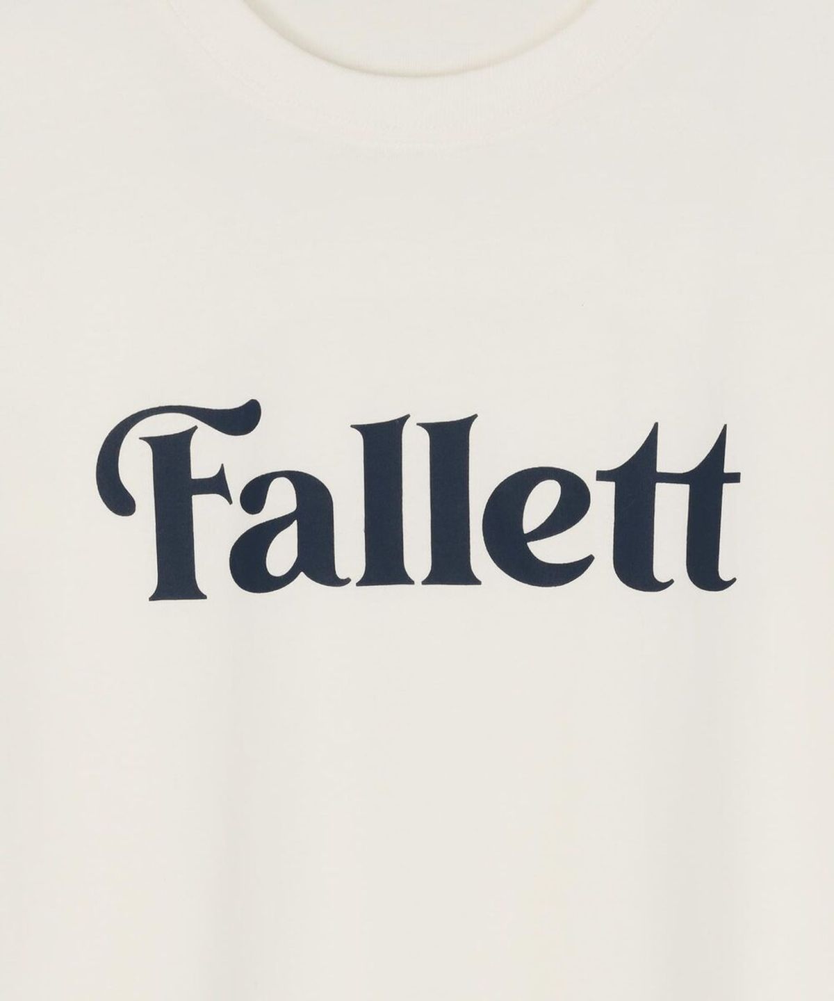 팔렛(FALLETT) 스토리 로고 에센셜 반팔티 화이트