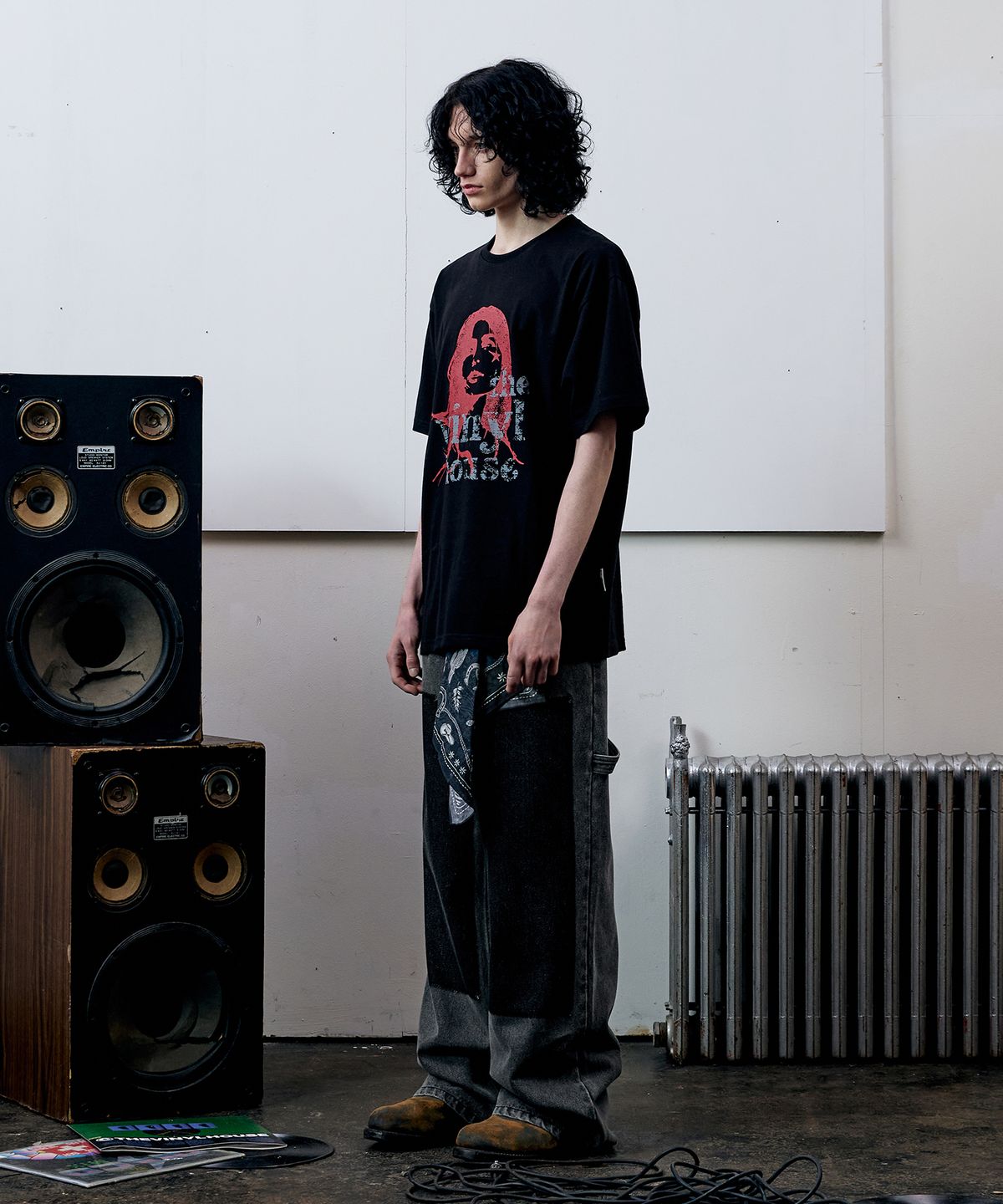 더바이닐하우스(THEVINYLHOUSE) VINTAGE WOMAN TEE BLACK