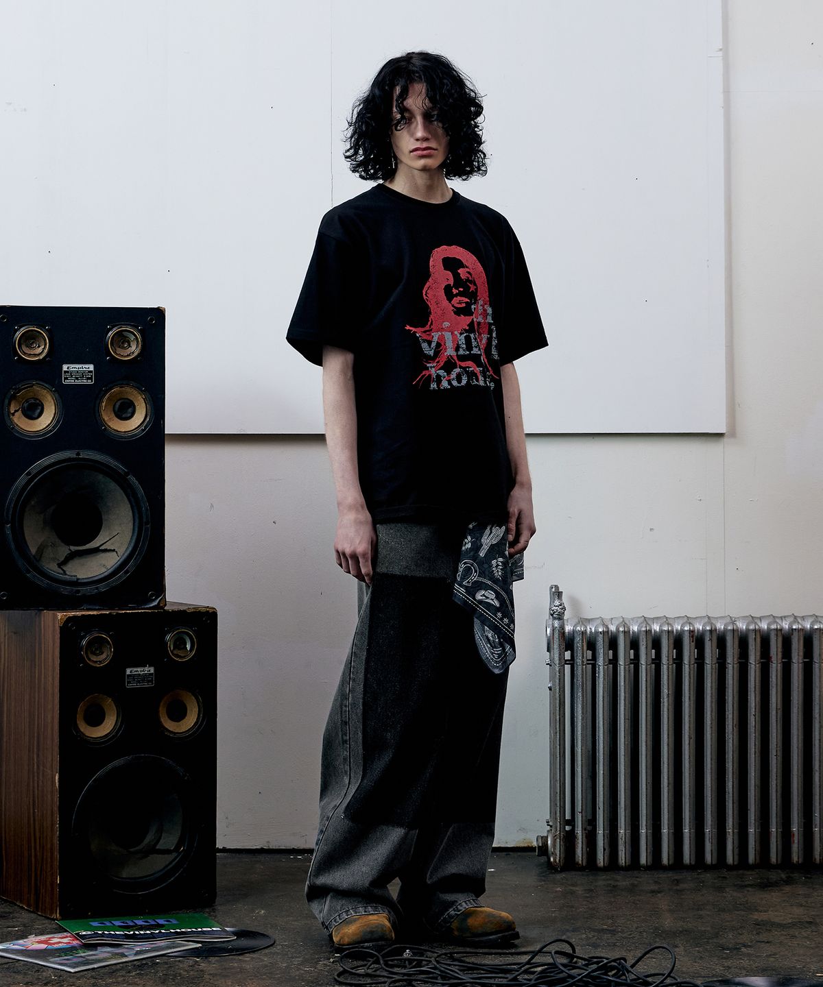 더바이닐하우스(THEVINYLHOUSE) VINTAGE WOMAN TEE BLACK