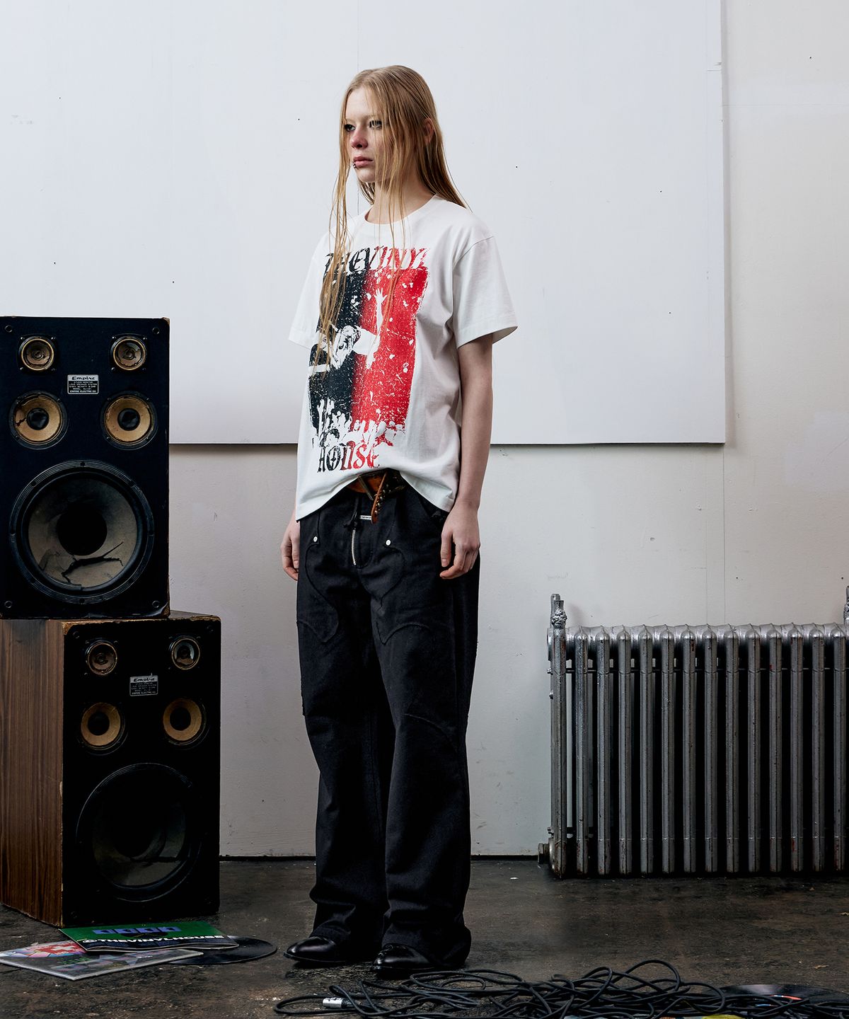 더바이닐하우스(THEVINYLHOUSE) VINTAGE POSTER TEE WHITE