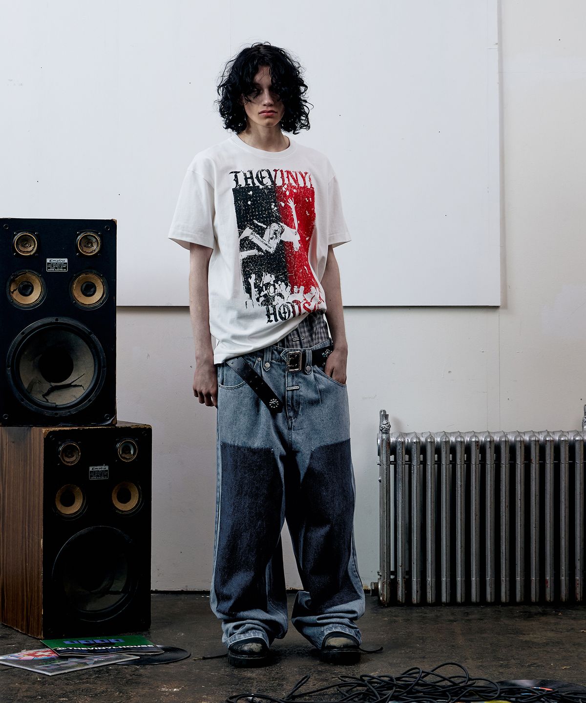 더바이닐하우스(THEVINYLHOUSE) VINTAGE POSTER TEE WHITE
