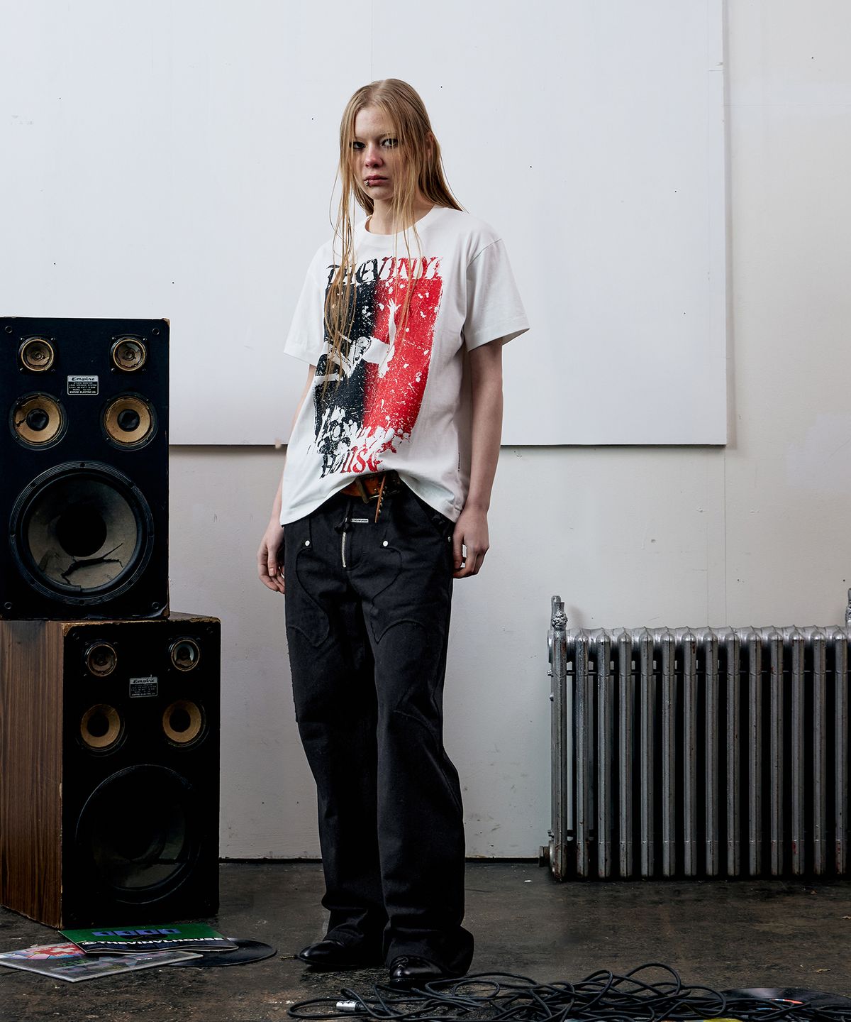 더바이닐하우스(THEVINYLHOUSE) VINTAGE POSTER TEE WHITE