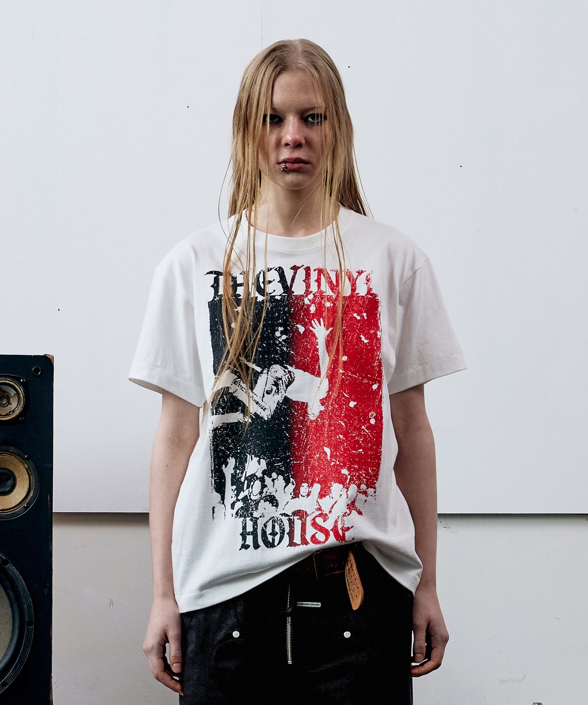 더바이닐하우스(THEVINYLHOUSE) VINTAGE POSTER TEE WHITE