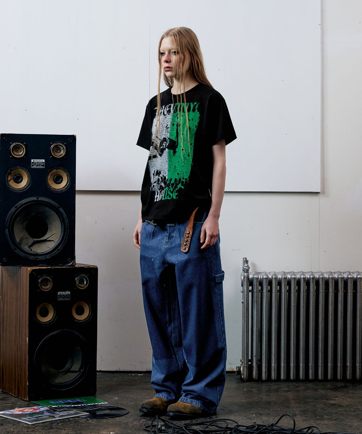 더바이닐하우스(THEVINYLHOUSE) VINTAGE POSTER TEE BLACK