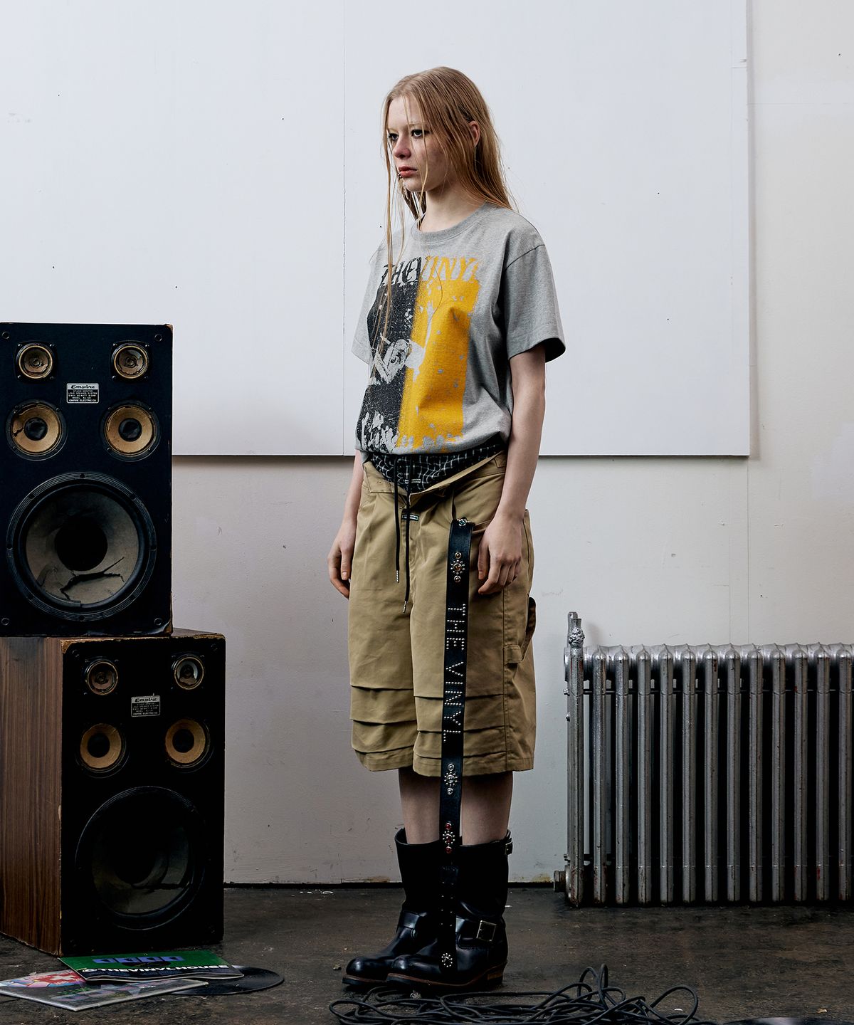 더바이닐하우스(THEVINYLHOUSE) VINTAGE POSTER TEE GREY