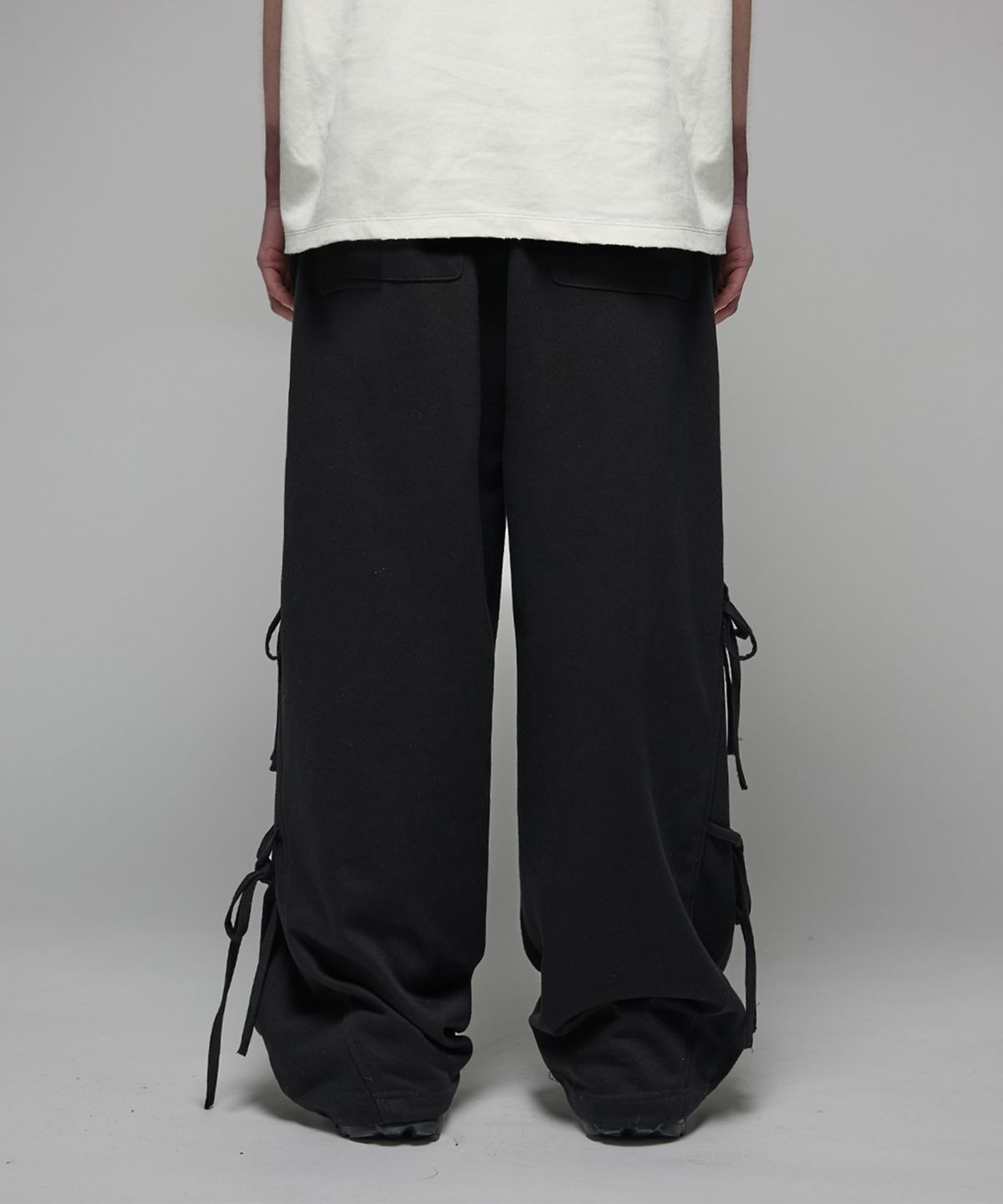 헤더헬렌(HEDER HELEN) Knot wide sweat PT black