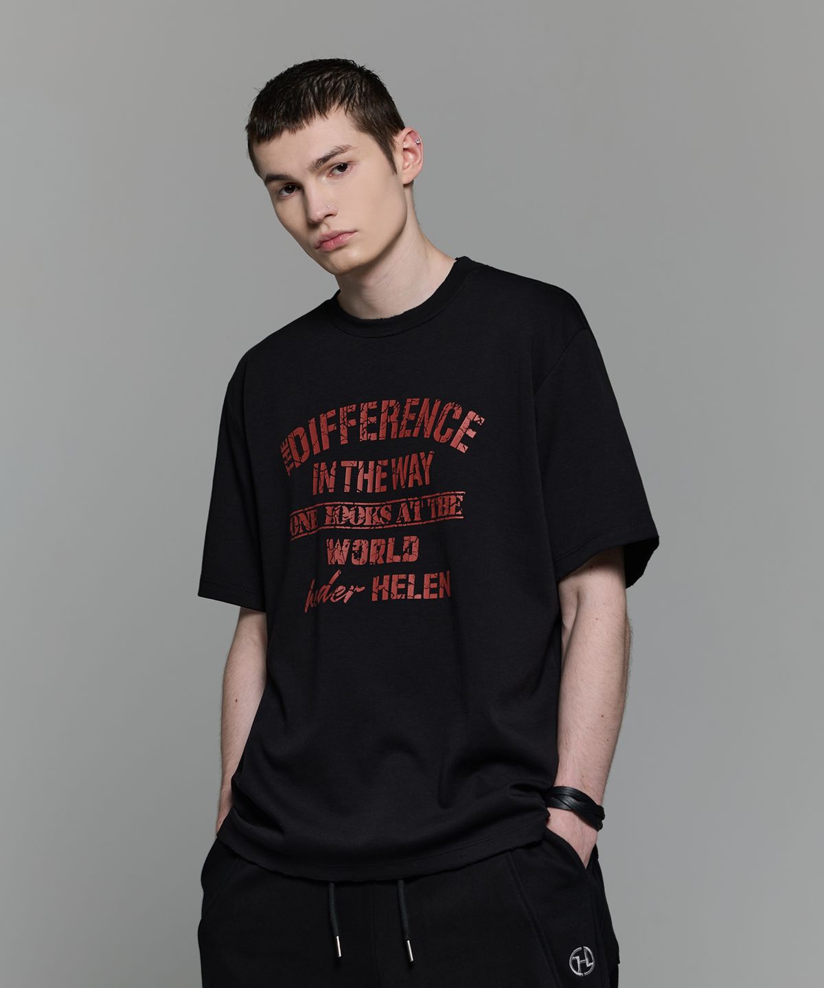헤더헬렌(HEDER HELEN) Difference damage half-T black
