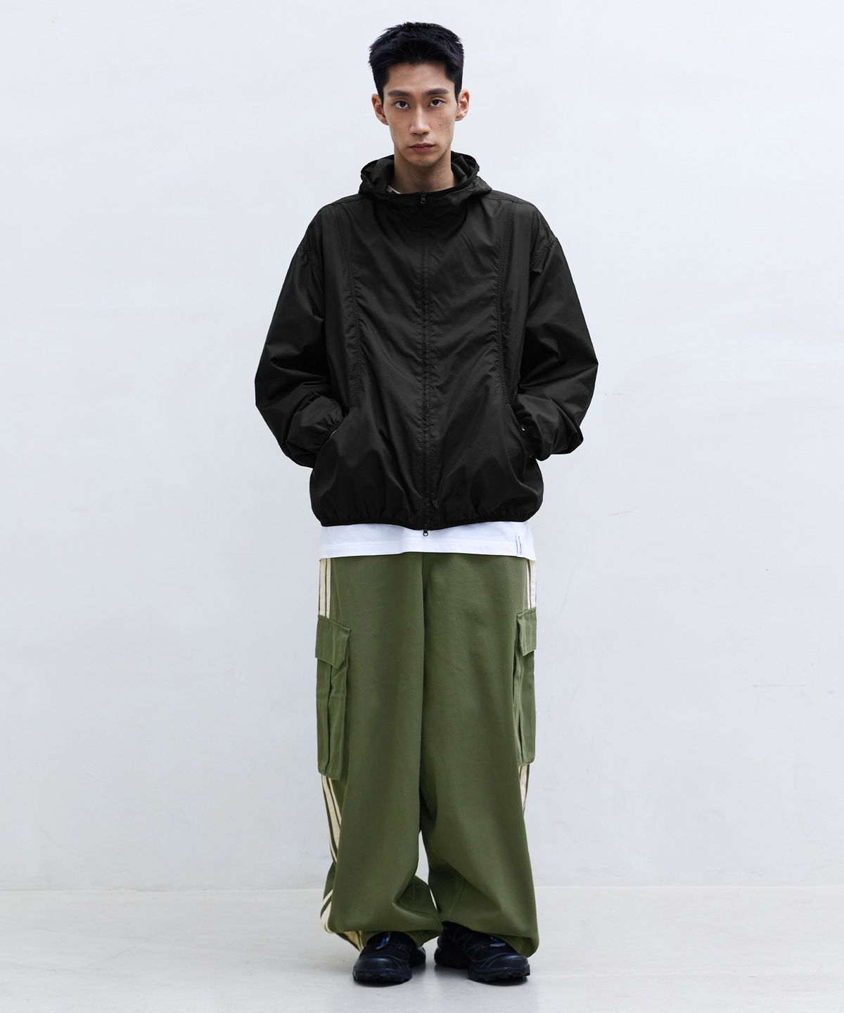 필루미네이트(FILLUMINATE) 시어 에어 윈드브레이커-차콜