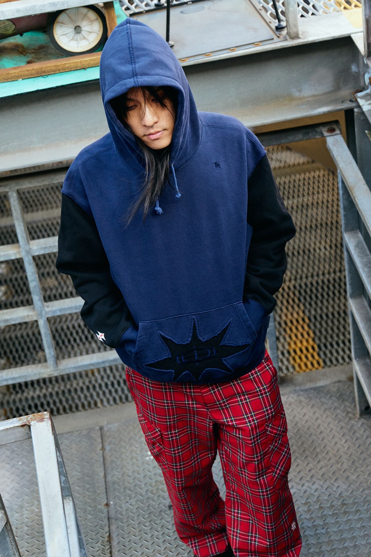 애프터매스(AFTERMATH) STAR POCKET HOODIE (NAVY)