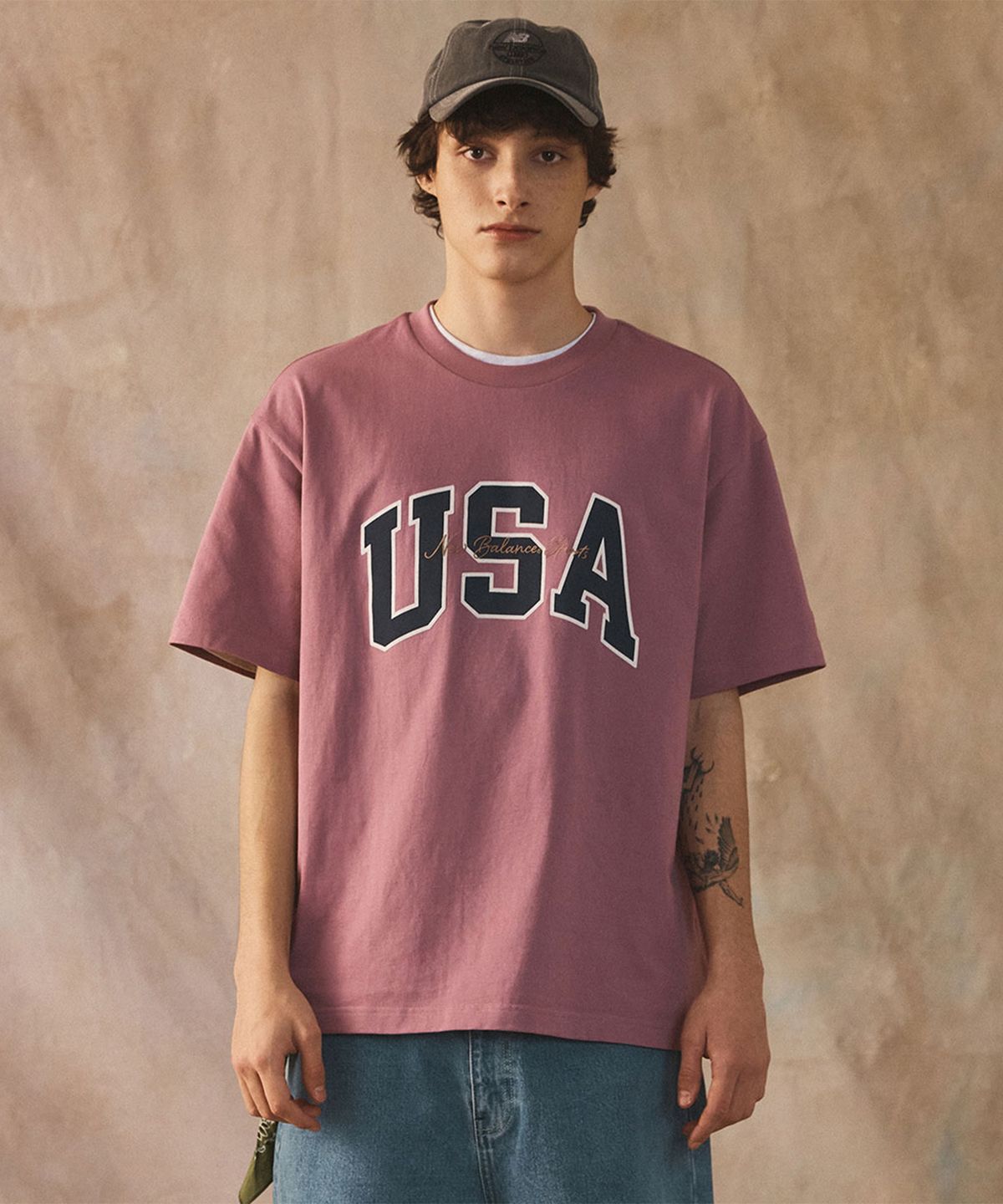 뉴발란스(NEW BALANCE) NBNEF2A053 / 남녀공용 USA 클래식 반팔티 (PINK)