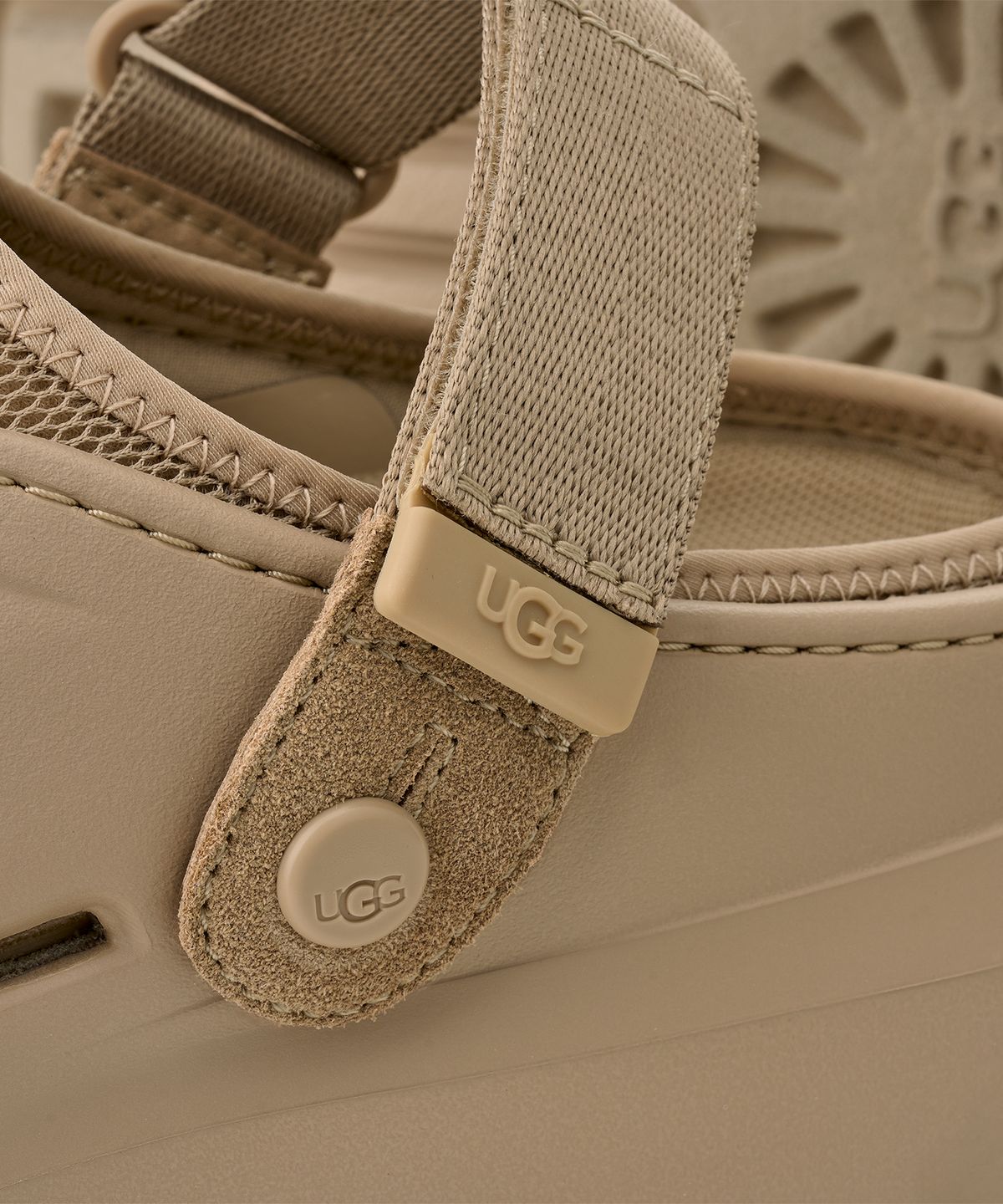 어그(UGG) [UNISEX] 메쉬 하이브리드 슬리퍼 (피크모드) - 다크 샌드 / 1166912-DND